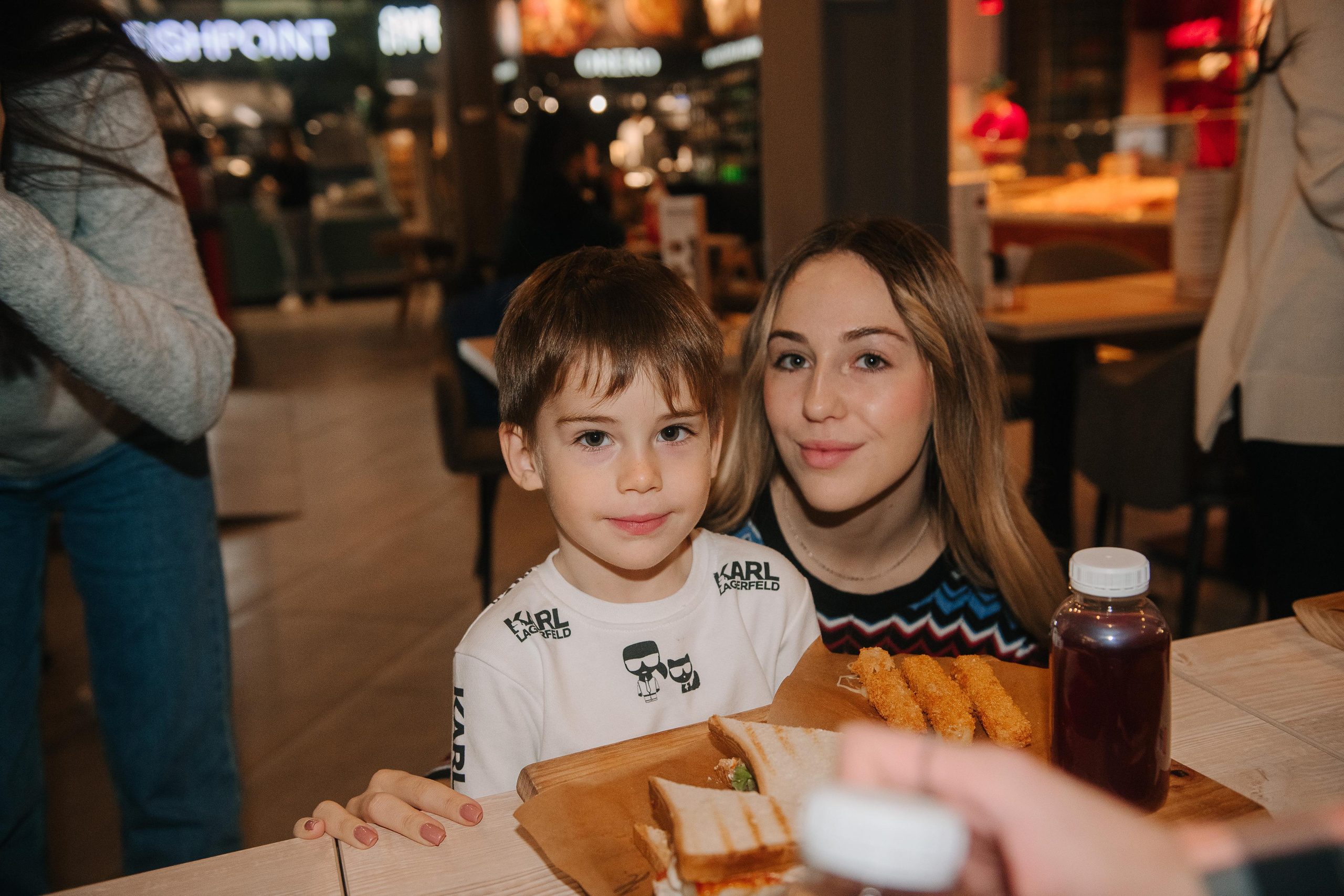 Гастродвор. Детский мастер-класс по приготовлению сэндвичей. Фотограф Валерия Голубева (Миронова)