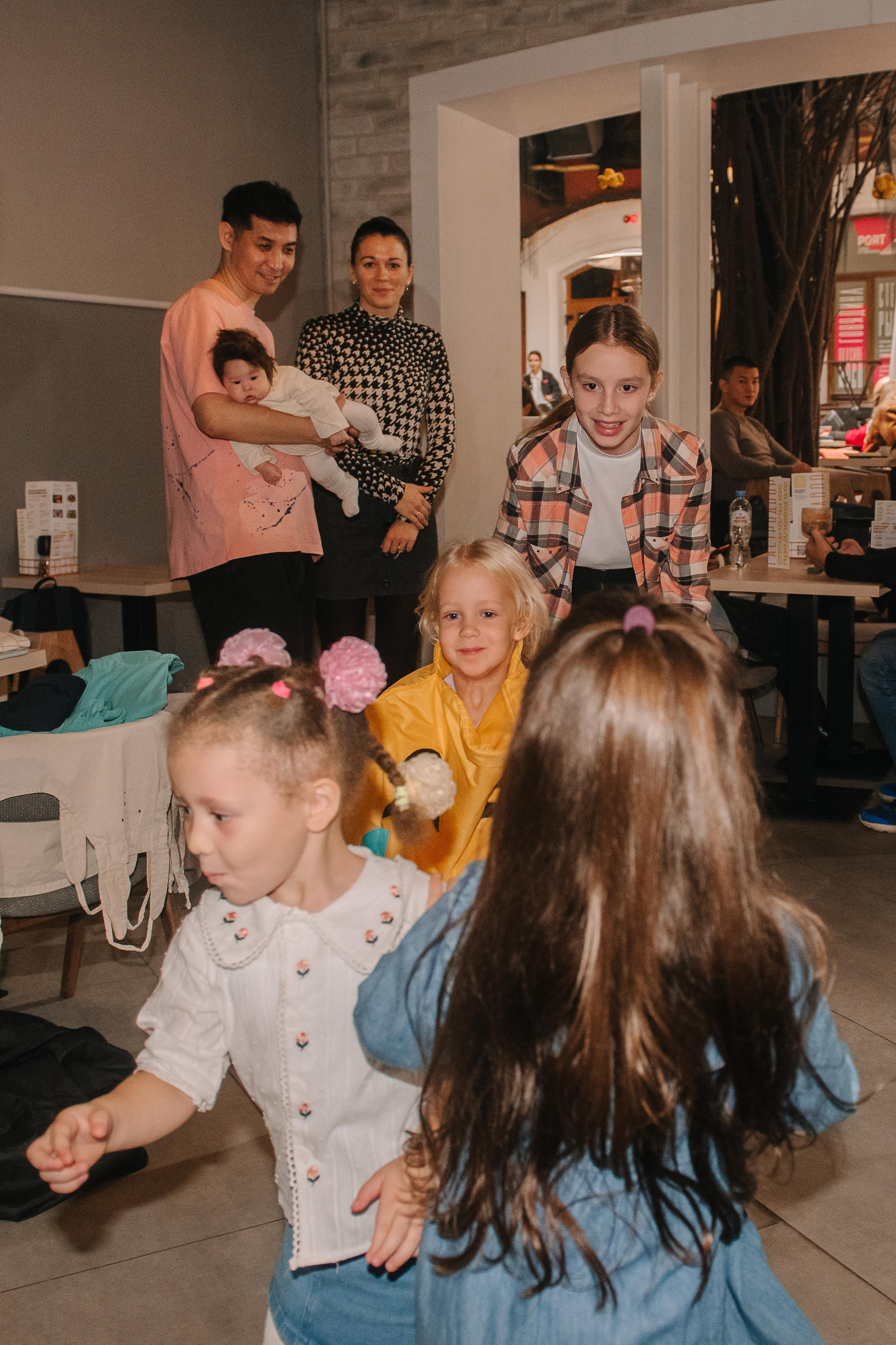 Гастродвор. Детский мастер-класс по приготовлению сэндвичей. Фотограф Валерия Голубева (Миронова)