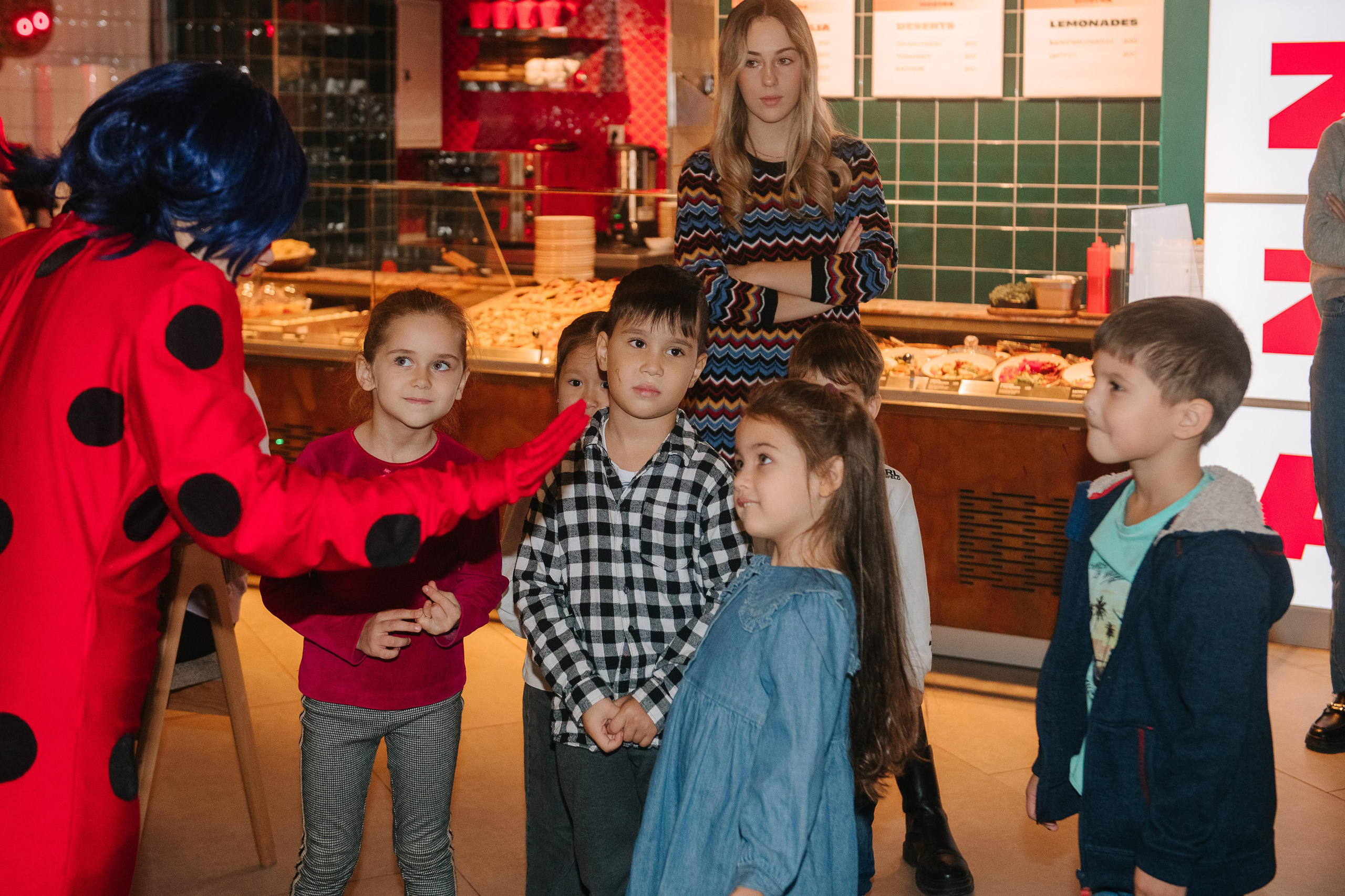 Гастродвор. Детский мастер-класс по приготовлению сэндвичей. Фотограф Валерия Голубева (Миронова)