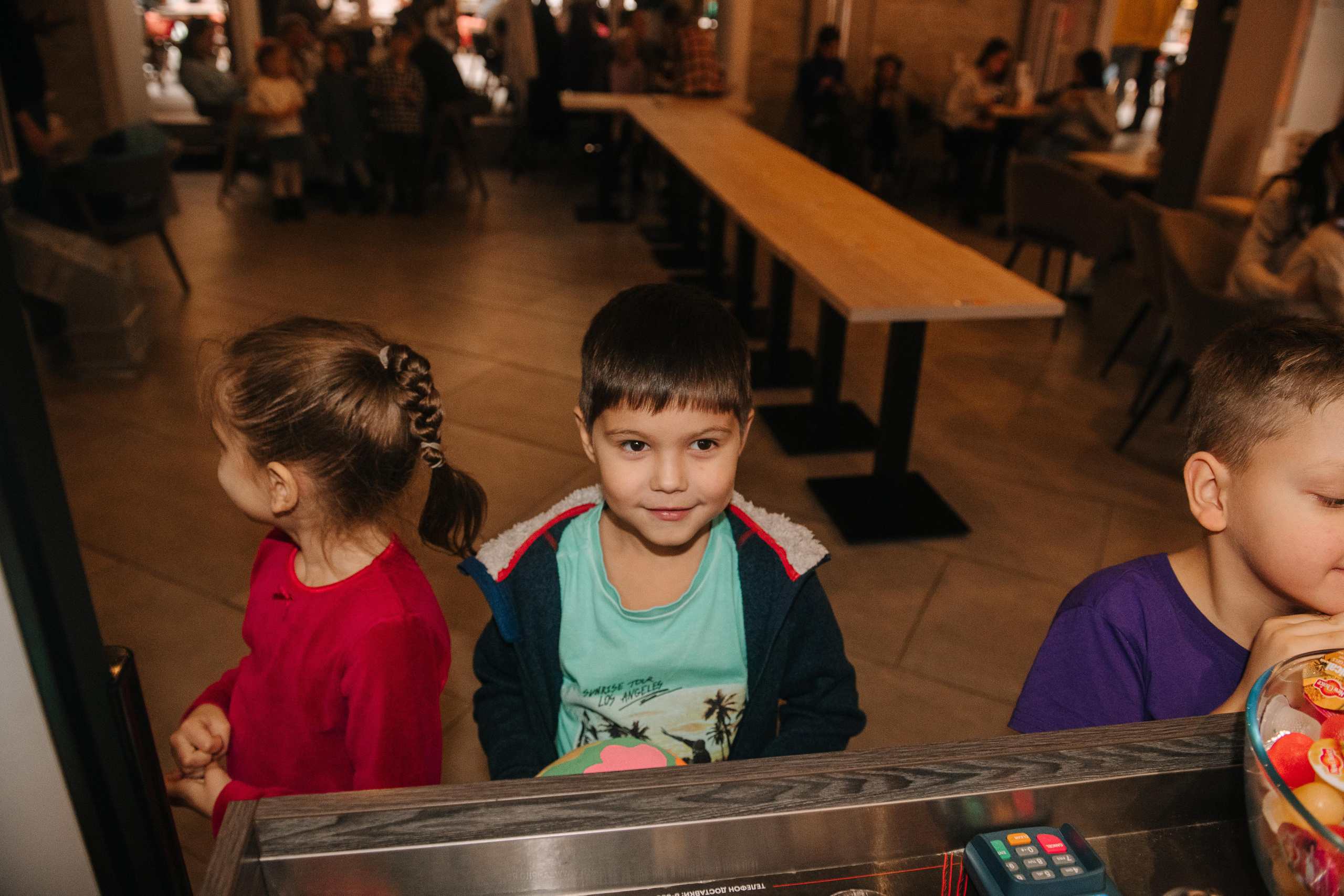 Гастродвор. Детский мастер-класс по приготовлению сэндвичей. Фотограф Валерия Голубева (Миронова)
