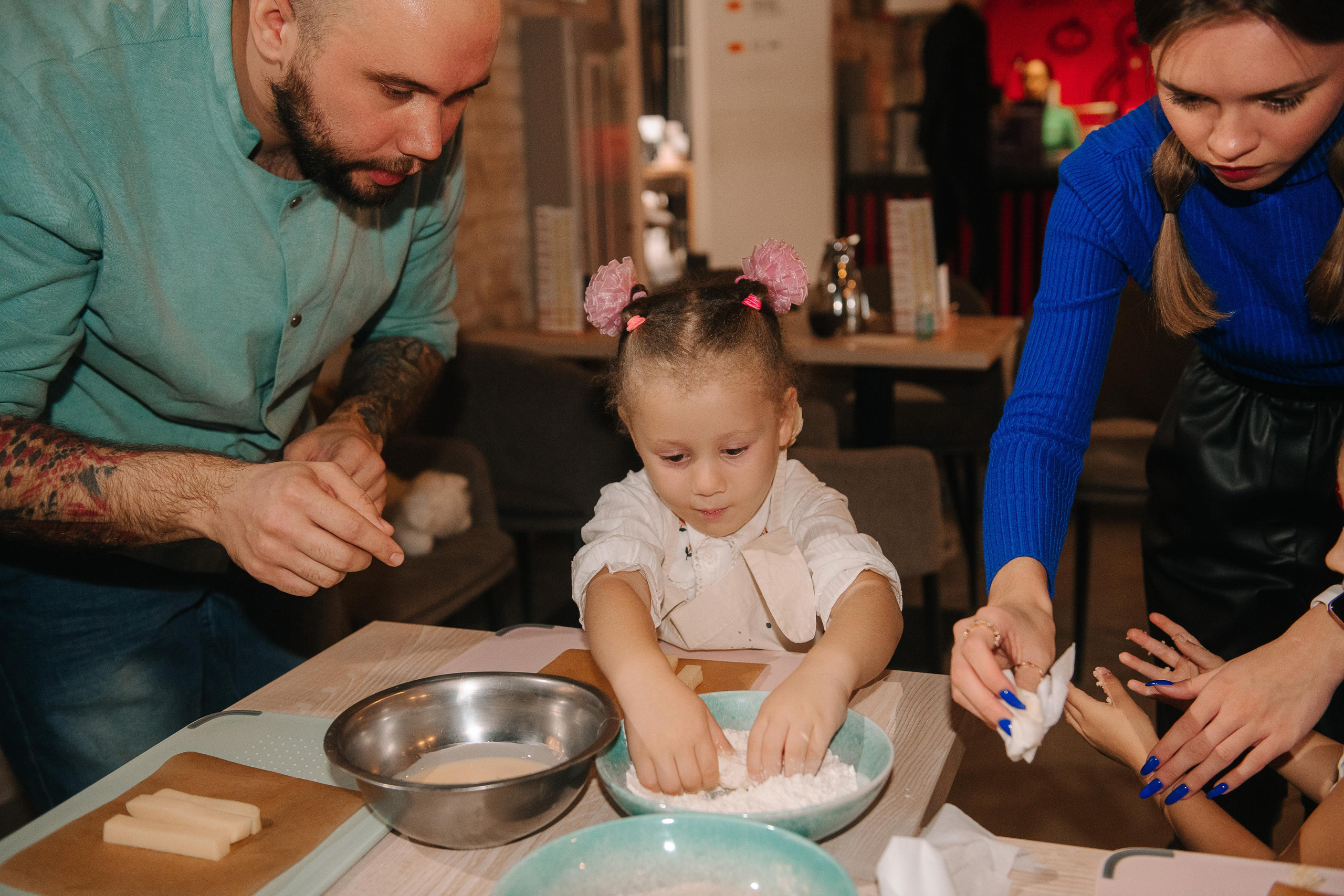 Гастродвор. Детский мастер-класс по приготовлению сэндвичей. Фотограф Валерия Голубева (Миронова)
