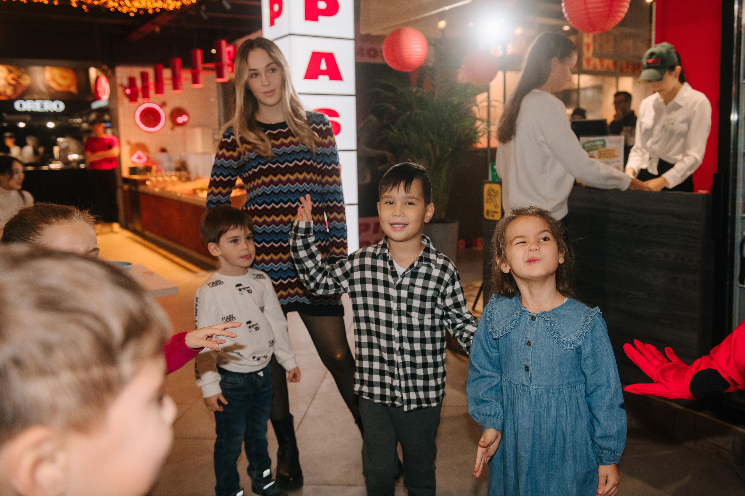 Гастродвор. Детский мастер-класс по приготовлению сэндвичей. Фотограф Валерия Голубева (Миронова)