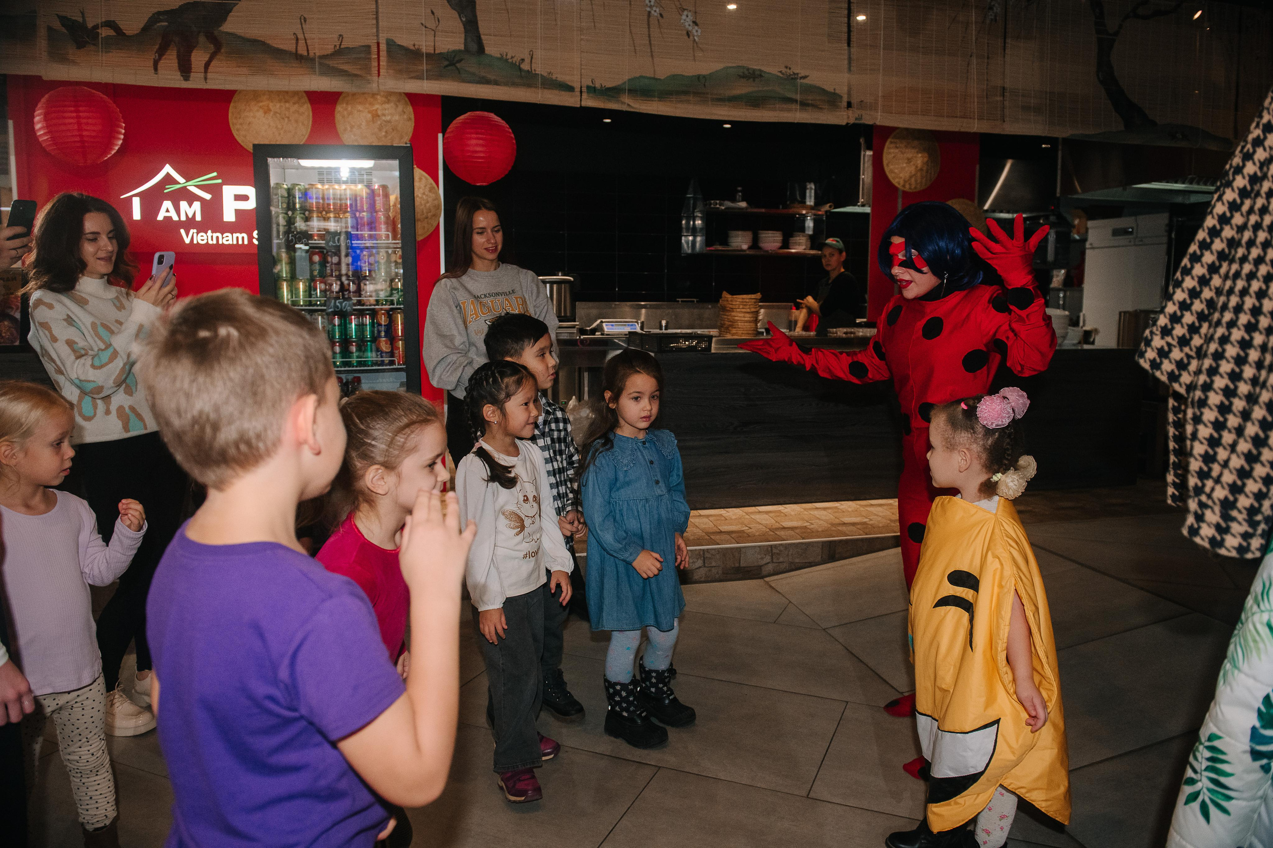 Гастродвор. Детский мастер-класс по приготовлению сэндвичей. Фотограф Валерия Голубева (Миронова)