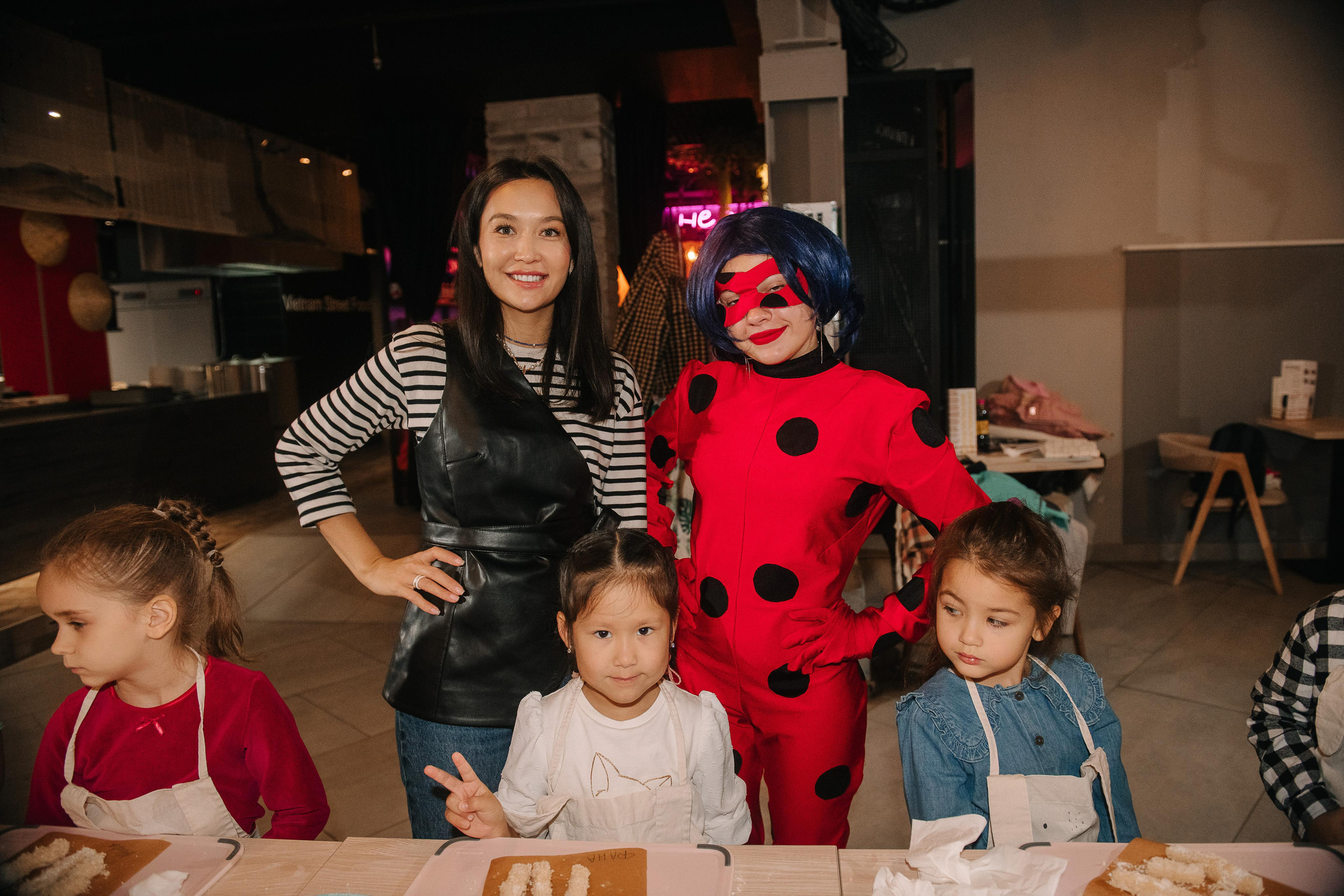 Гастродвор. Детский мастер-класс по приготовлению сэндвичей. Фотограф Валерия Голубева (Миронова)