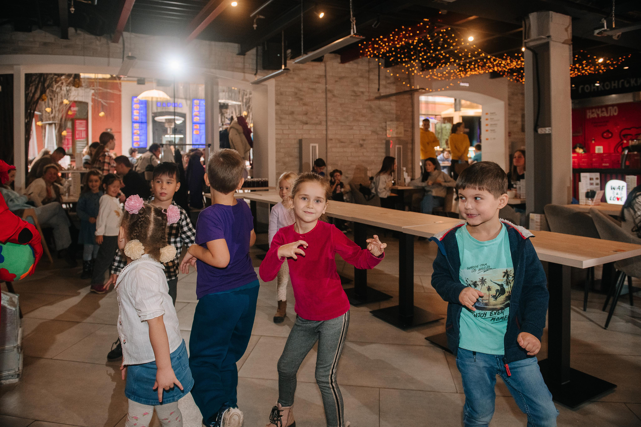 Гастродвор. Детский мастер-класс по приготовлению сэндвичей. Фотограф Валерия Голубева (Миронова)