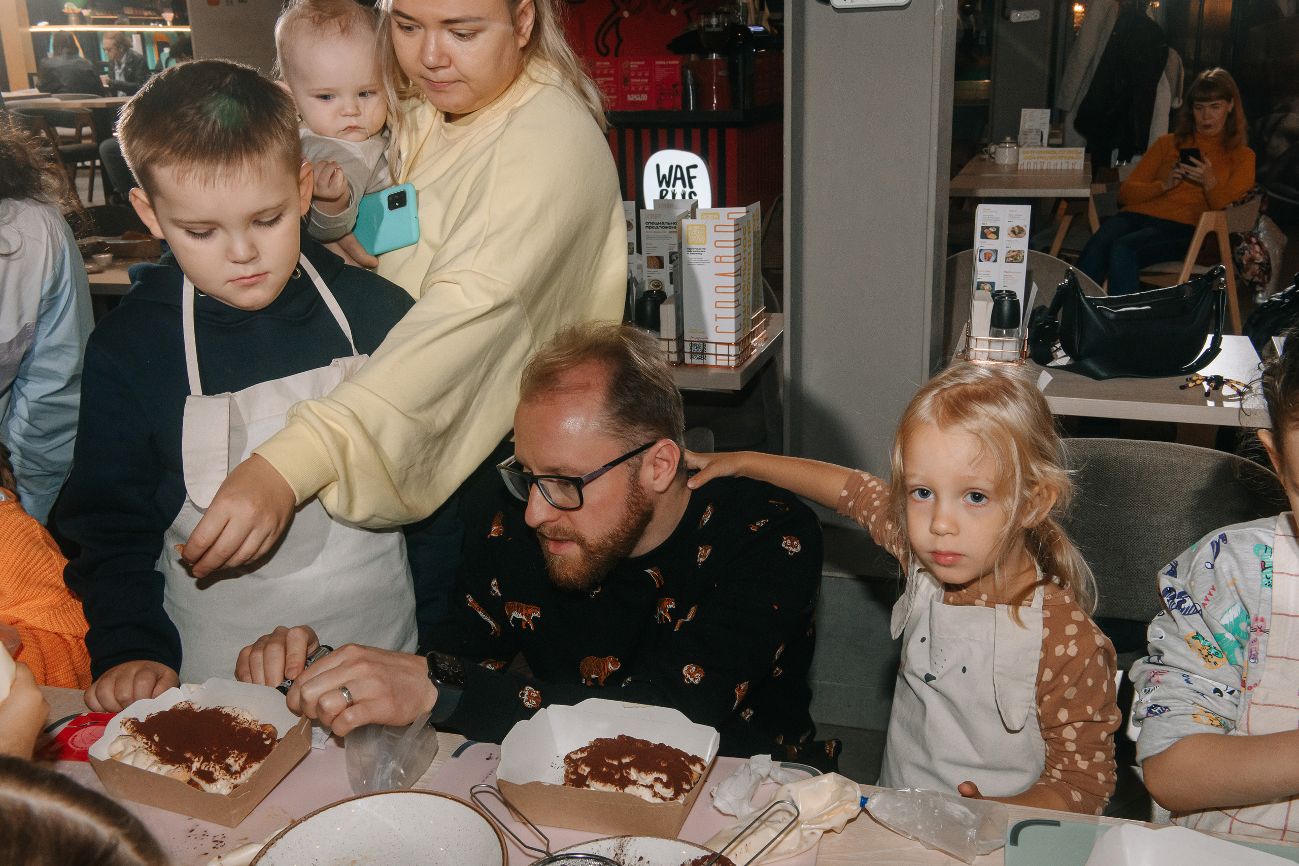 Гастродвор. Детский мастер-класс по приготовлению тирамису. Фотограф Валерия Голубева (Миронова)