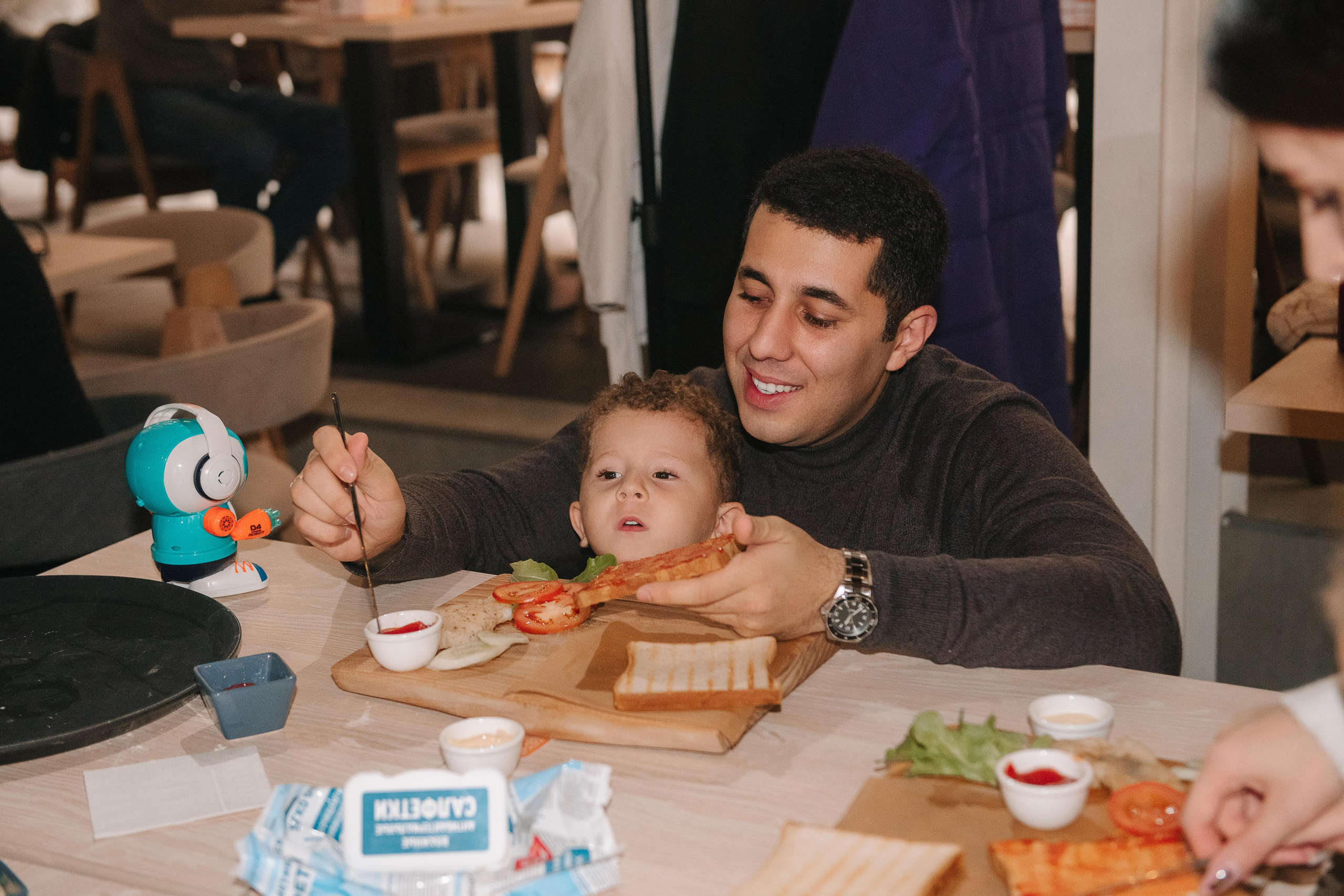 Гастродвор. Детский мастер-класс по приготовлению сэндвичей. Фотограф Валерия Голубева (Миронова)