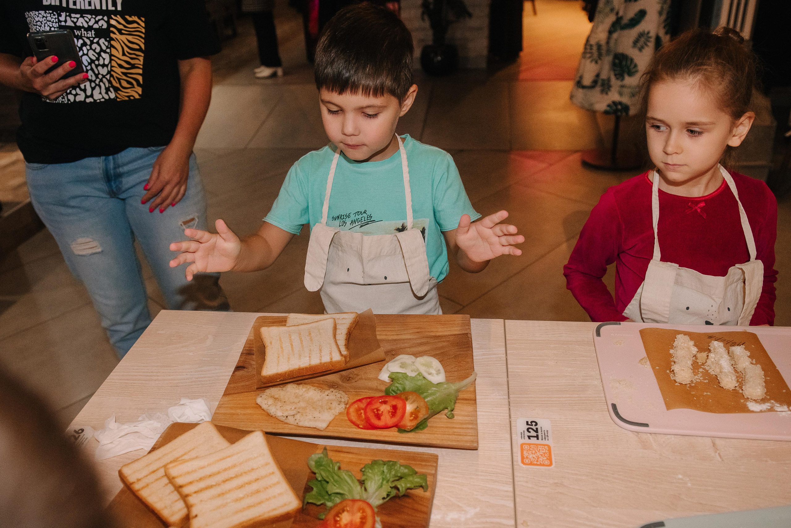 Гастродвор. Детский мастер-класс по приготовлению сэндвичей. Фотограф Валерия Голубева (Миронова)
