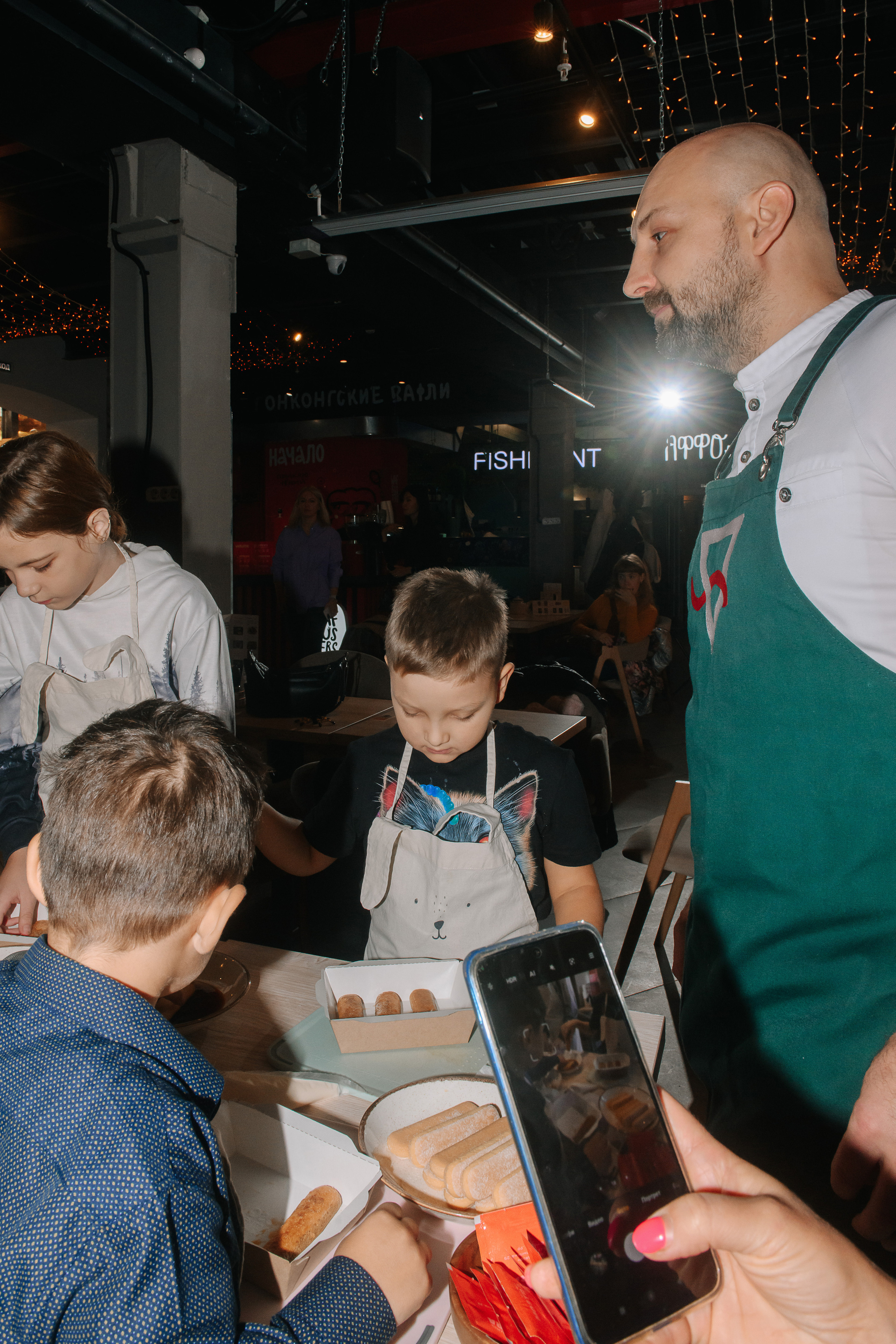 Гастродвор. Детский мастер-класс по приготовлению тирамису. Фотограф Валерия Голубева (Миронова)