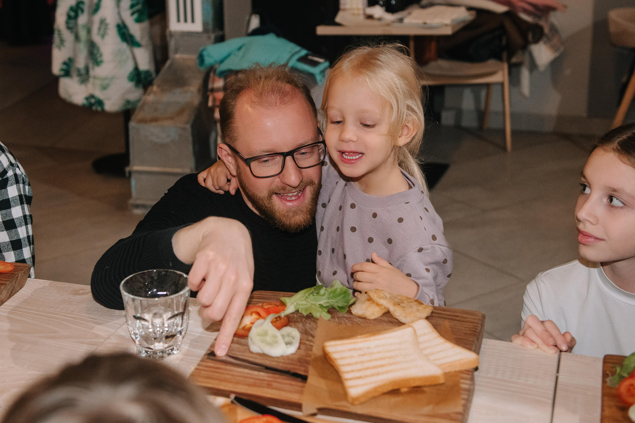 Гастродвор. Детский мастер-класс по приготовлению сэндвичей. Фотограф Валерия Голубева (Миронова)