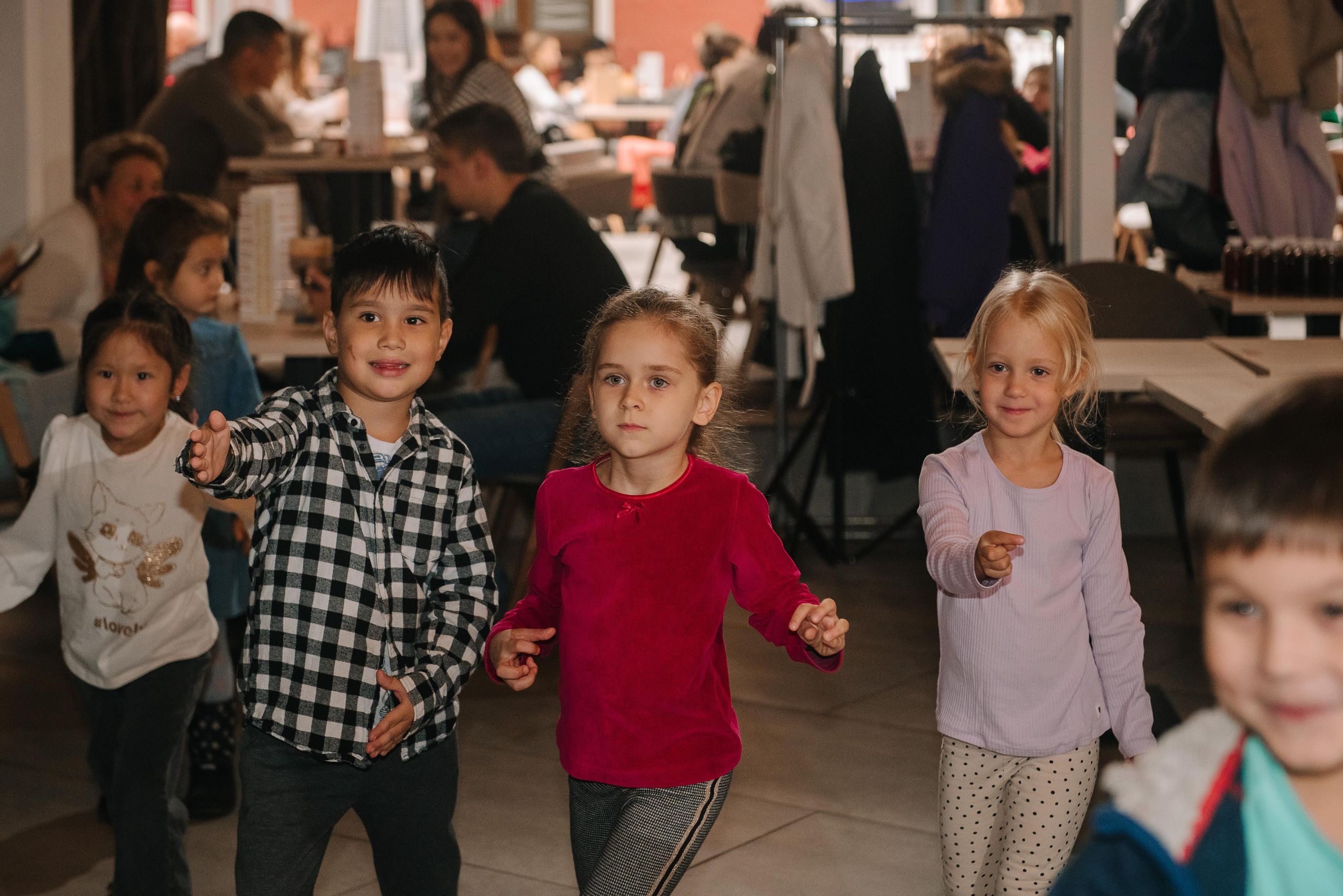Гастродвор. Детский мастер-класс по приготовлению сэндвичей. Фотограф Валерия Голубева (Миронова)