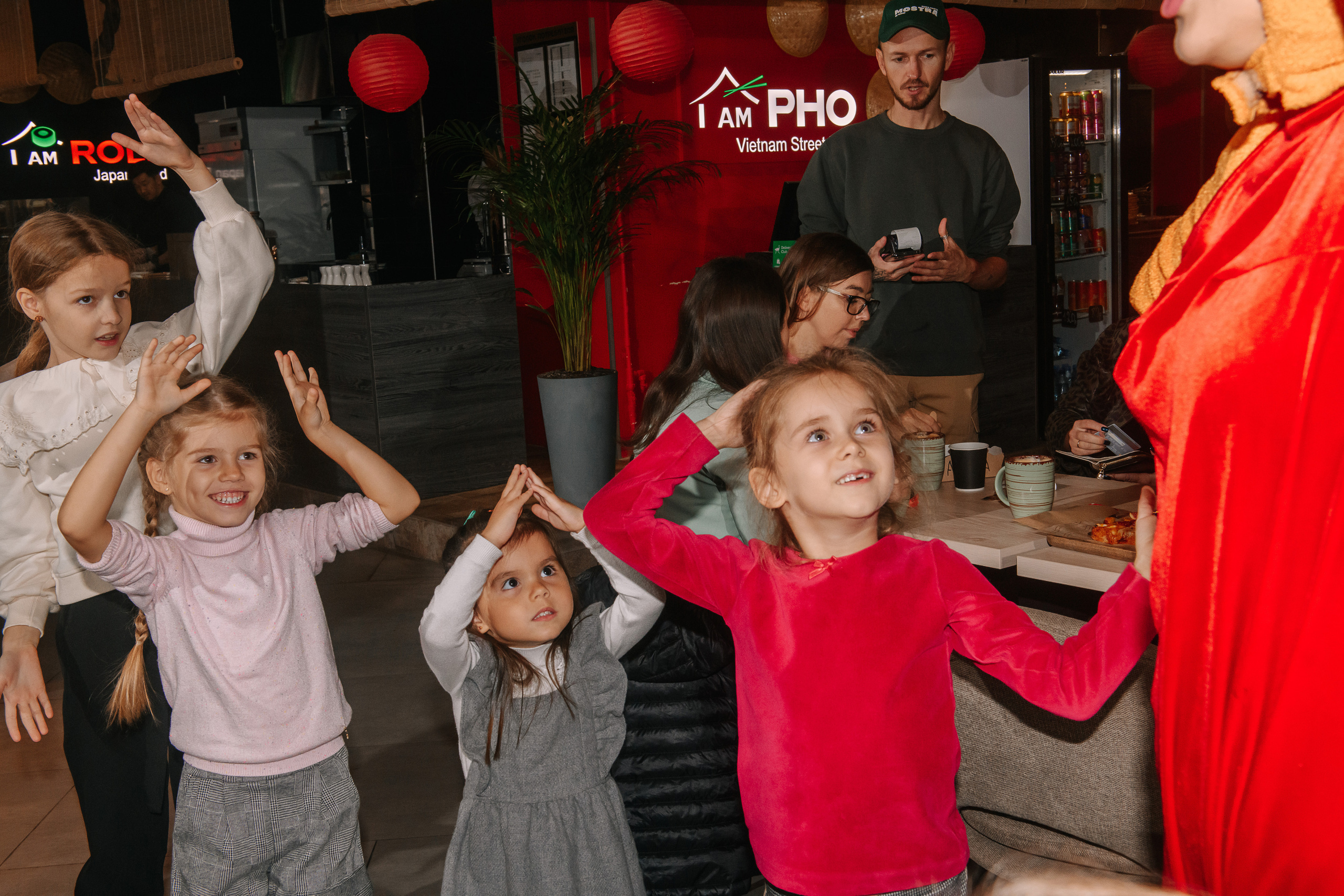 Гастродвор. Детский мастер-класс по приготовлению тирамису. Фотограф Валерия Голубева (Миронова)