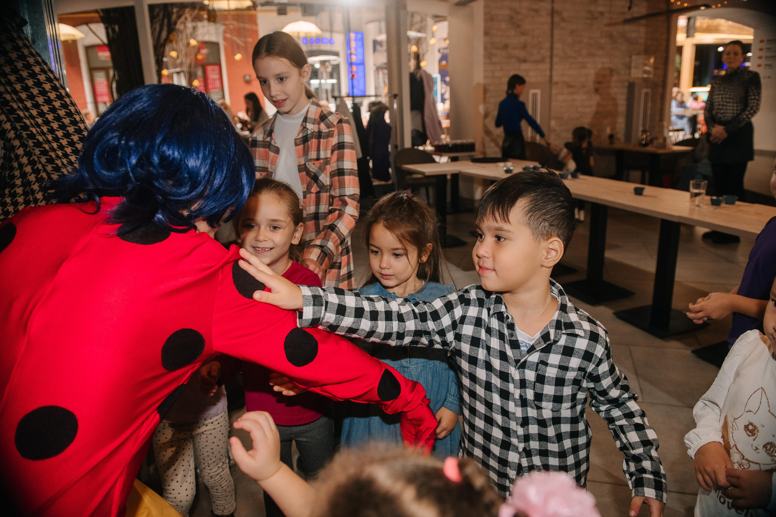 Гастродвор. Детский мастер-класс по приготовлению сэндвичей. Фотограф Валерия Голубева (Миронова)