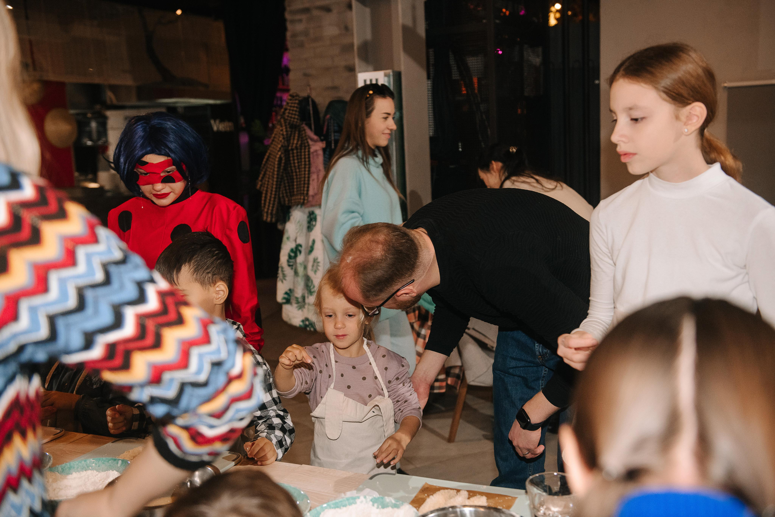 Гастродвор. Детский мастер-класс по приготовлению сэндвичей. Фотограф Валерия Голубева (Миронова)