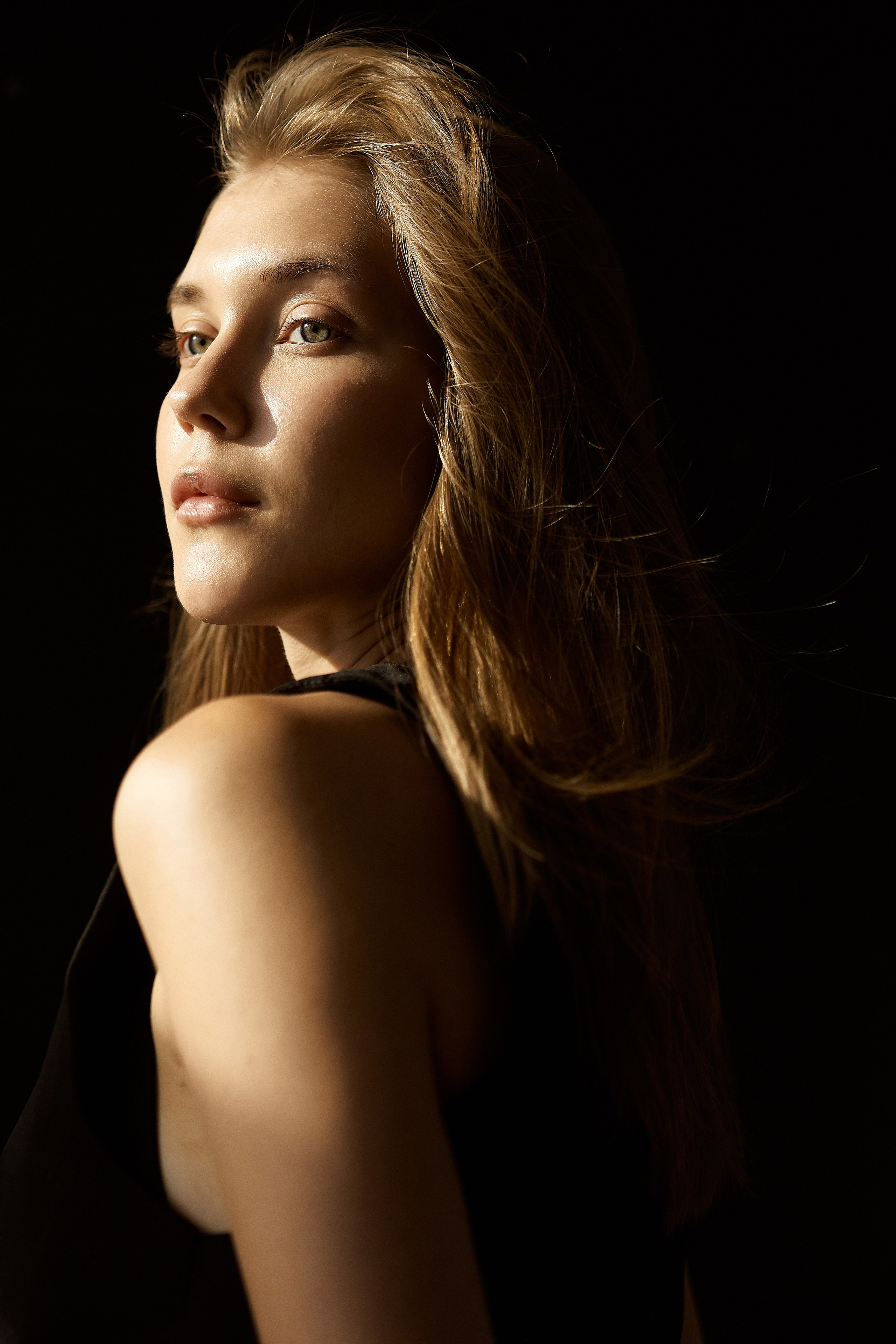 Модельные тесты. Казанский фотограф-минималист Сюмбель