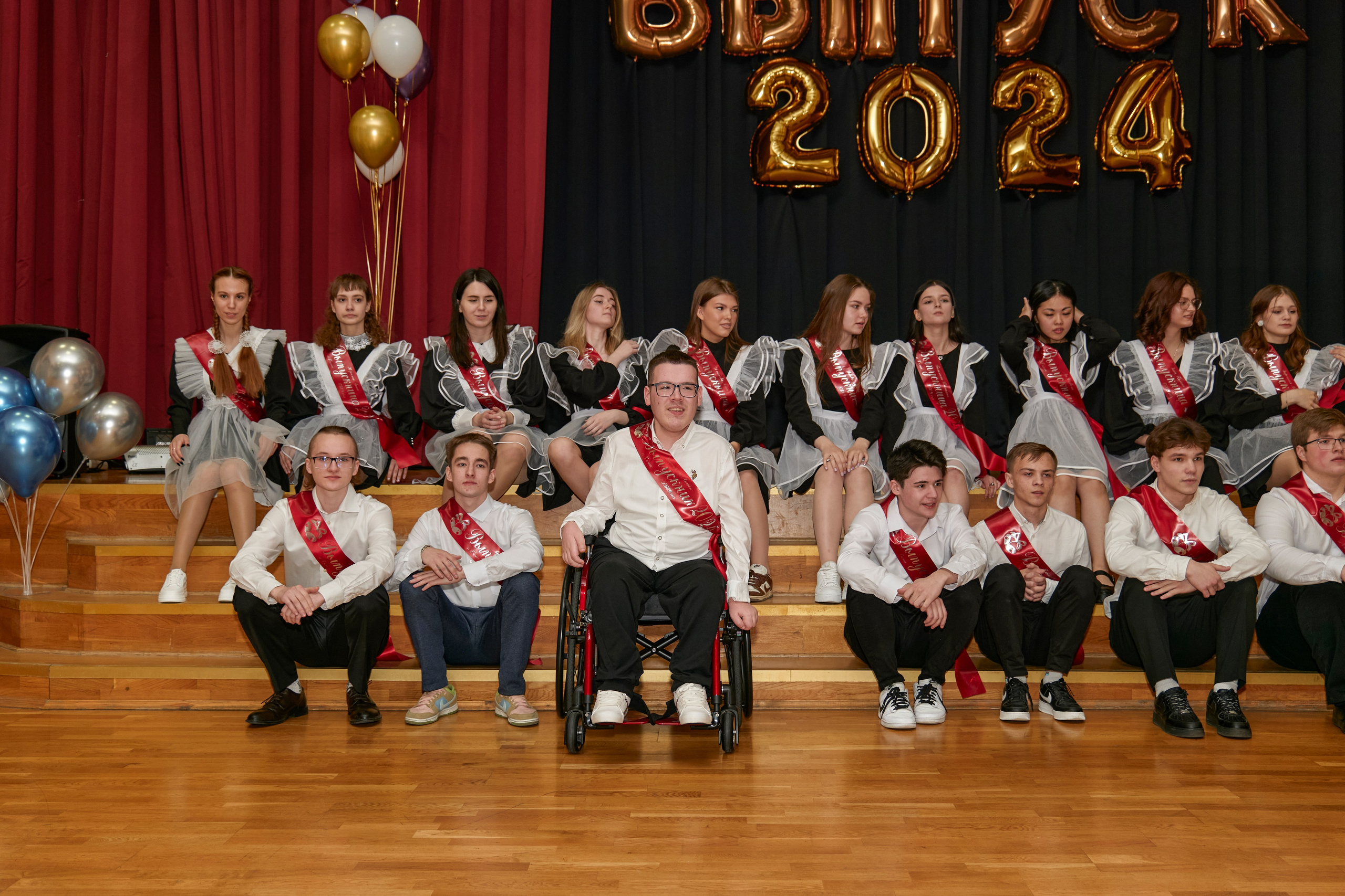 Последний звонок школа 1413. Детский и семейный фотограф г. Москва Оксана Катаджи