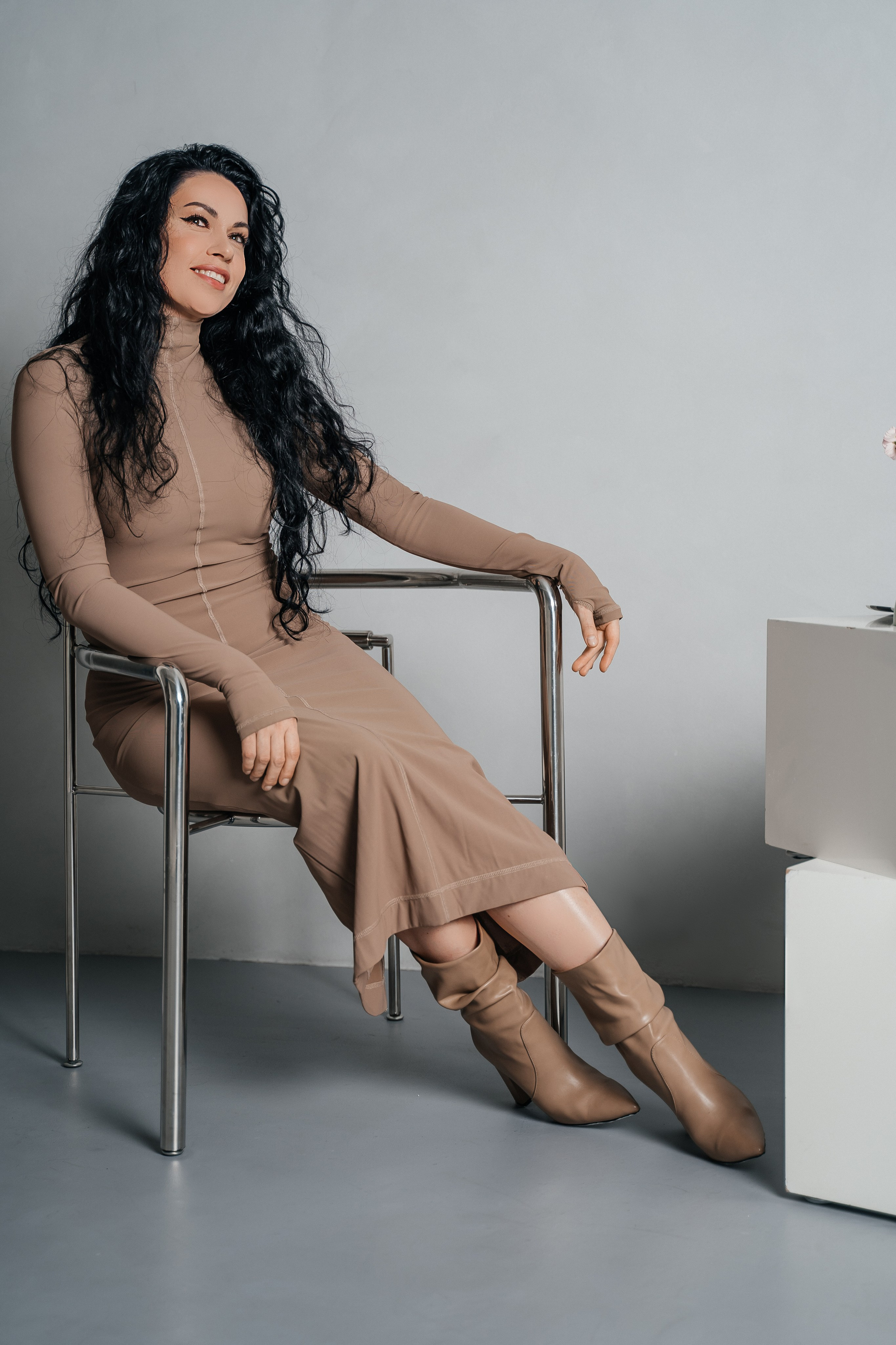 Съемки в интерьере студий. Виктория Алпеева — фотограф по любви