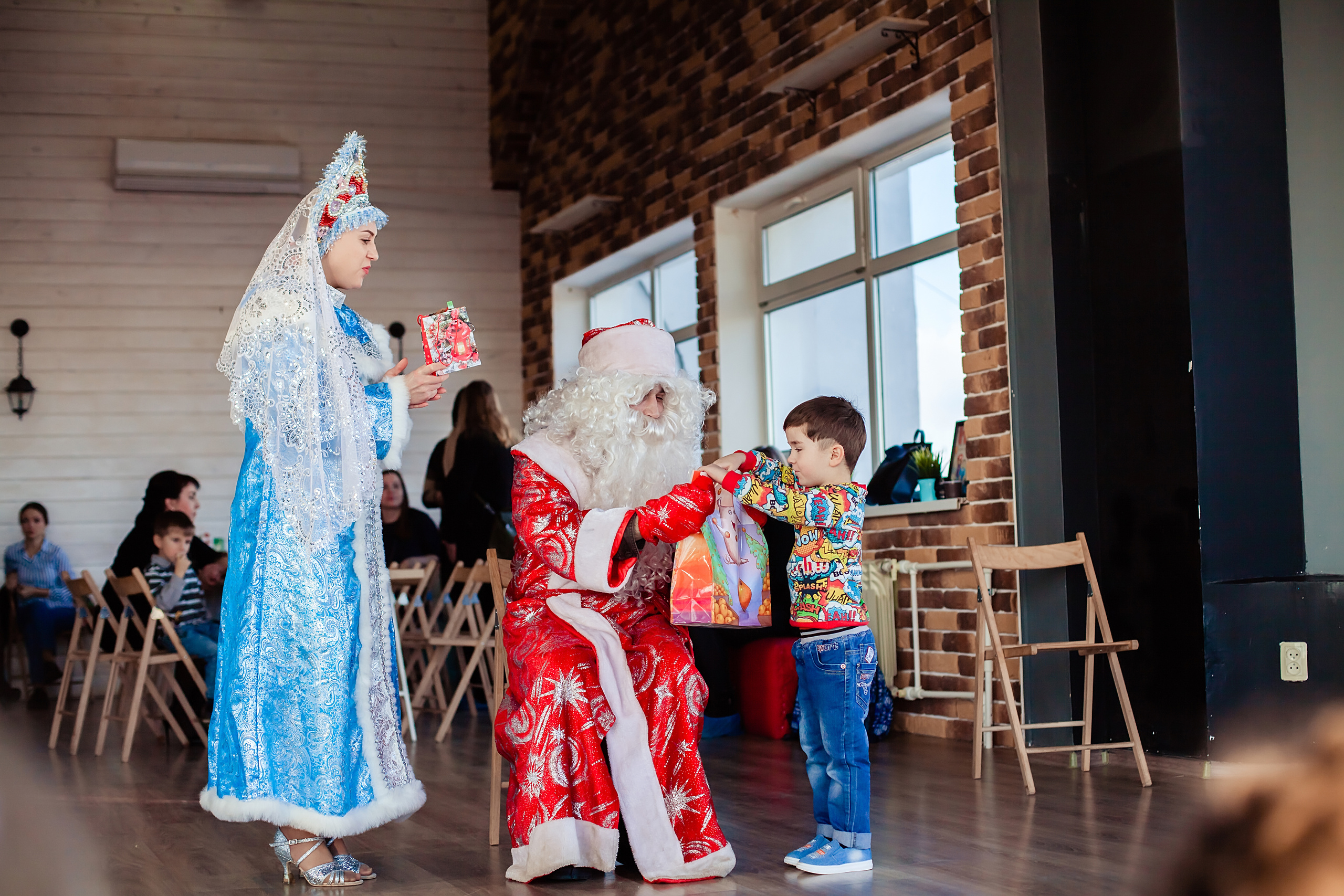 Анонимные Деды Морозы. Фотограф в Ярославле