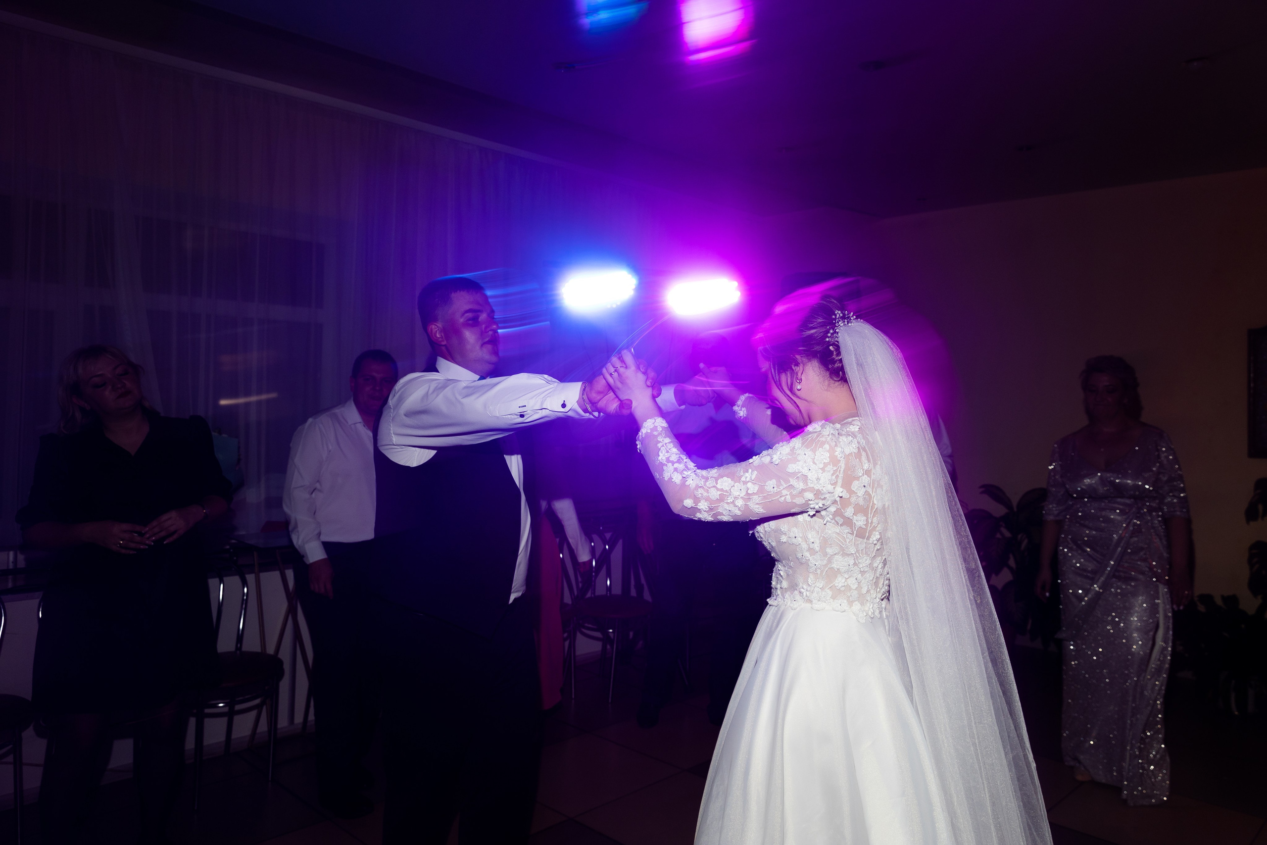 Свадебный день Максима и Вики. Свадебный фотограф Анна Бабахина