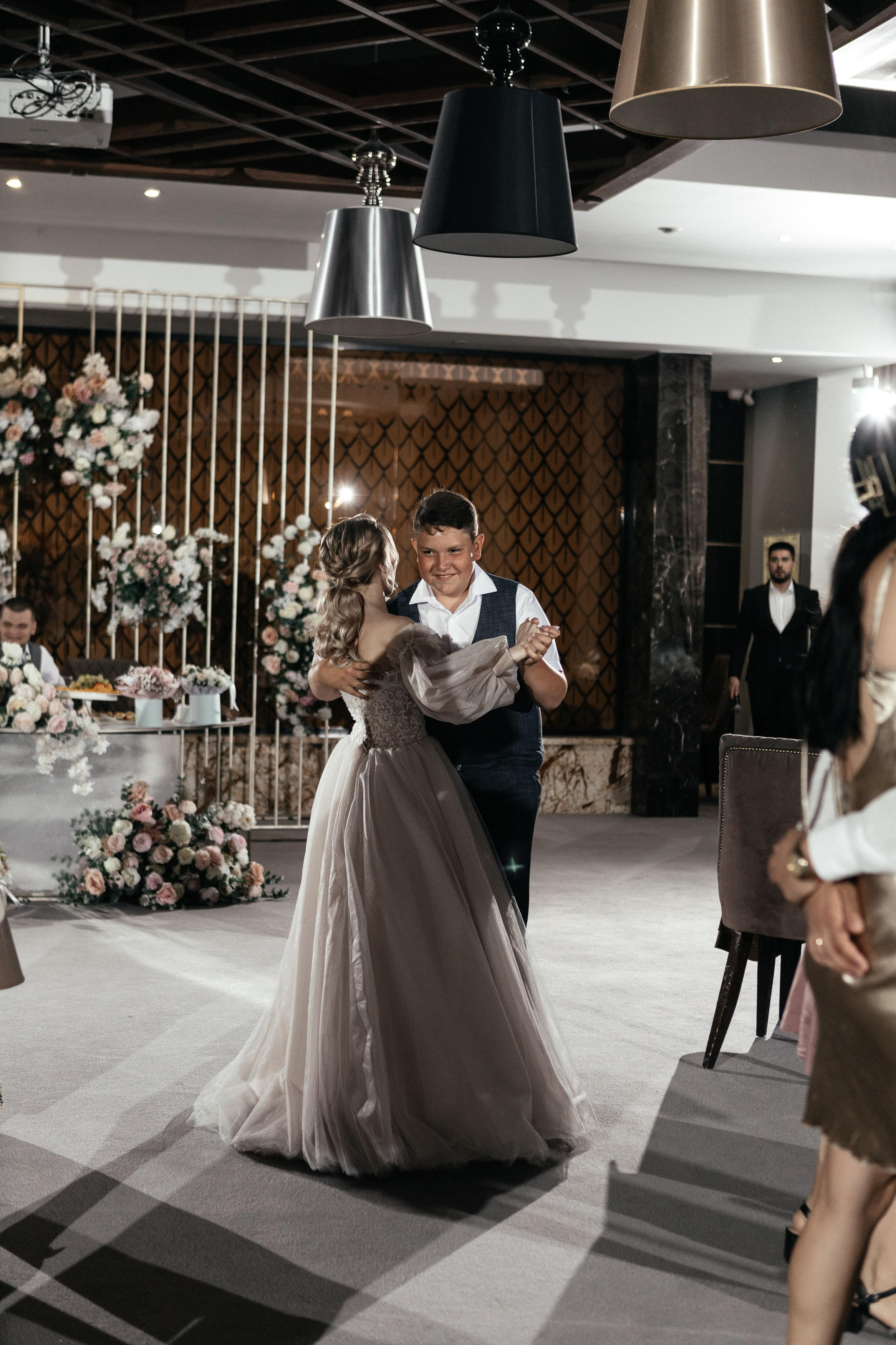 Свадебный фотограф Уфа — Руслан ГабдлисламовЖивые эмоции, красивые кадры, воспоминания на всю жизнь.Работаю по всей Республике Башкортоста. Свадебный фотограф Уфа Руслан Габдлисламов