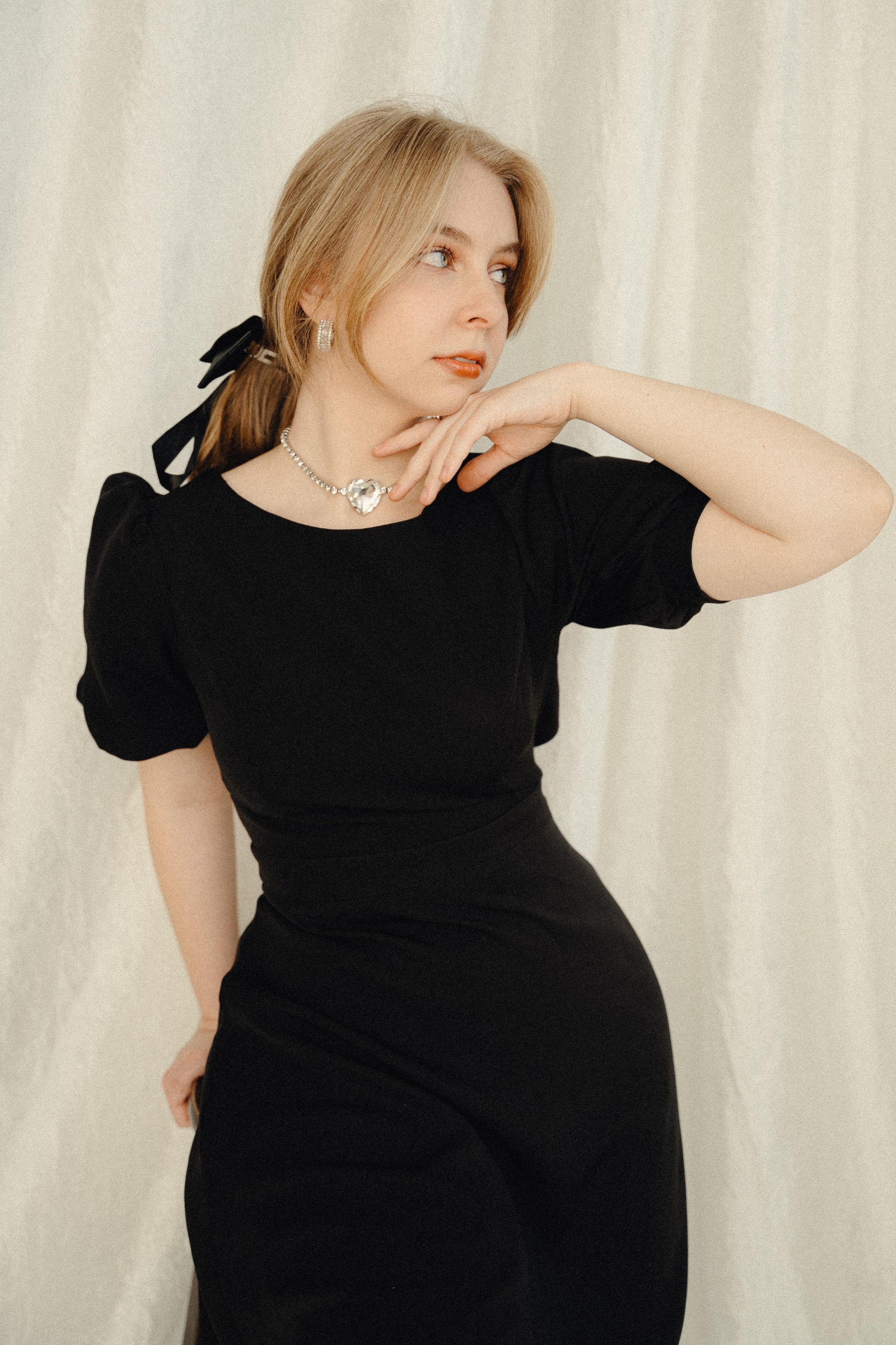 Александра пианистка. Главная