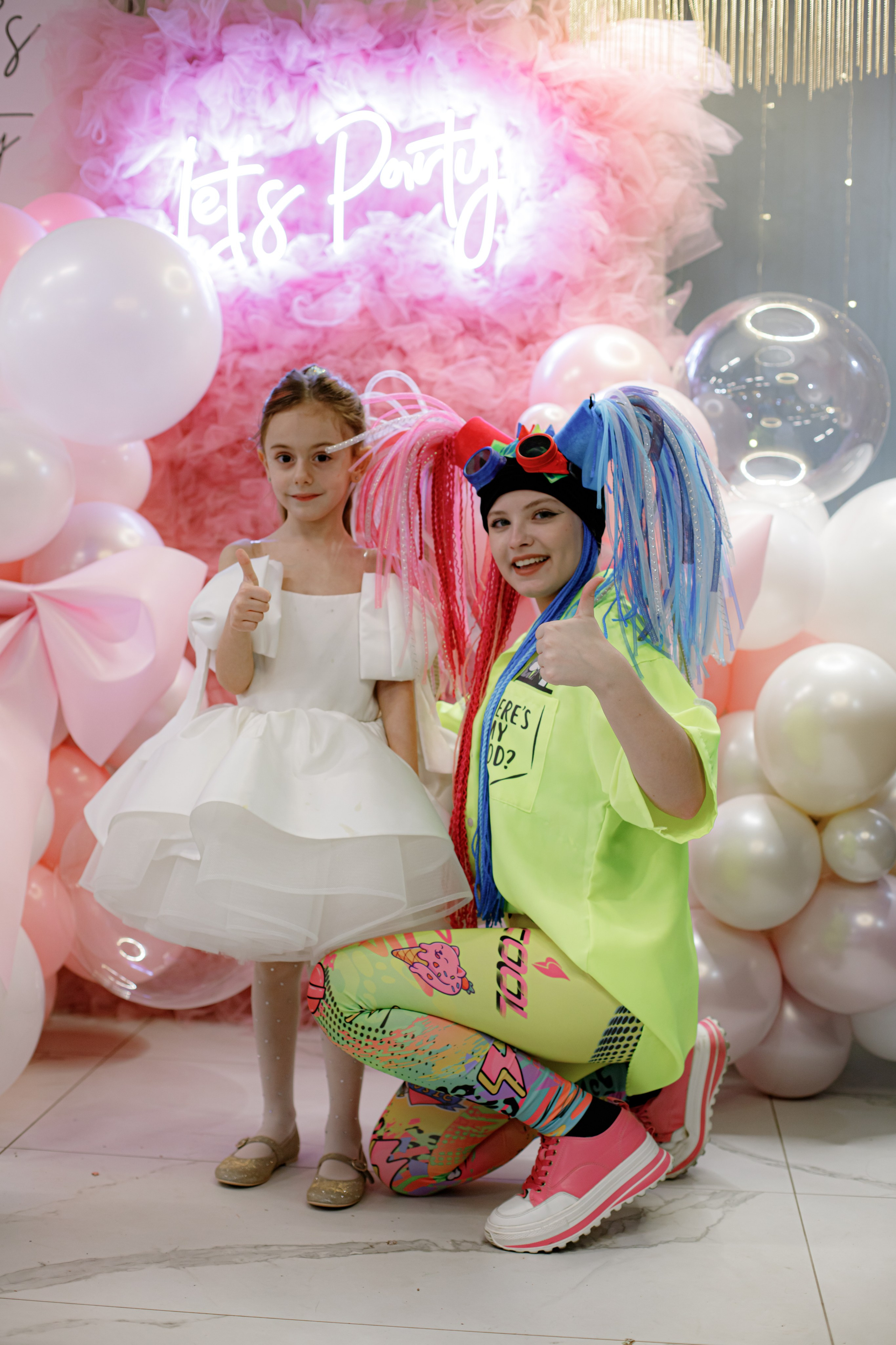 ASIA'S BIRTHDAY PARTY. Photokarish