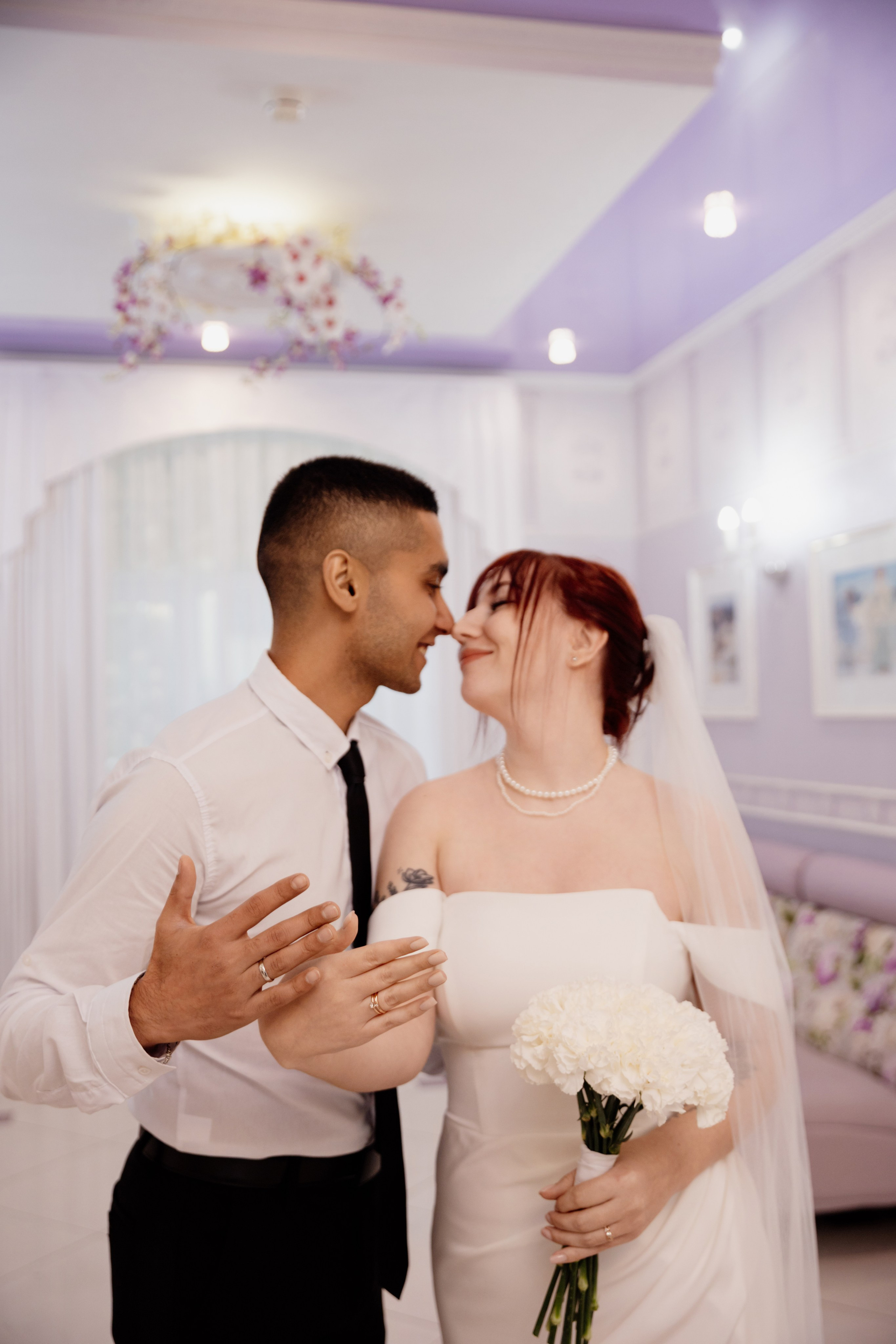 Свадебная фотосессия в пространстве SENO, регистрация в ЗАГСе Адмиралтейского района. Фотограф в Санкт-Петербурге Разиля Идиятуллина