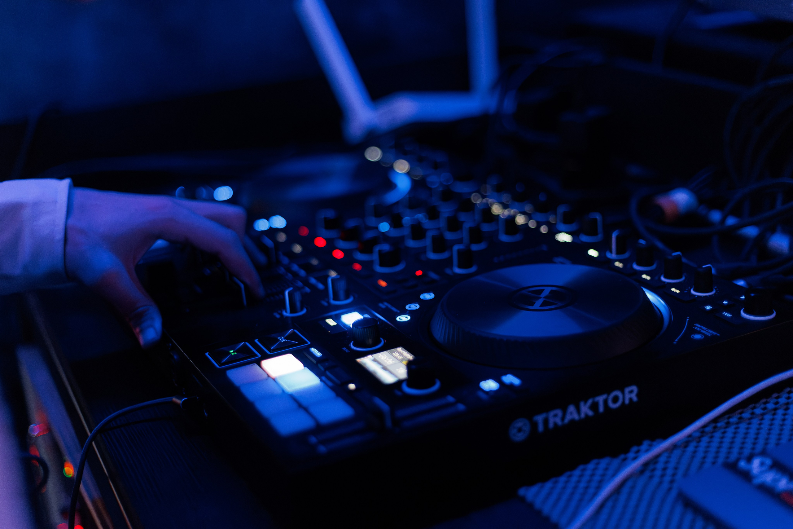 ЛУВР [Открытие Ночного клуба]. СВОИ. ФОТООТЧЕТЫ-СОБЫТИЯ-МЕСТА