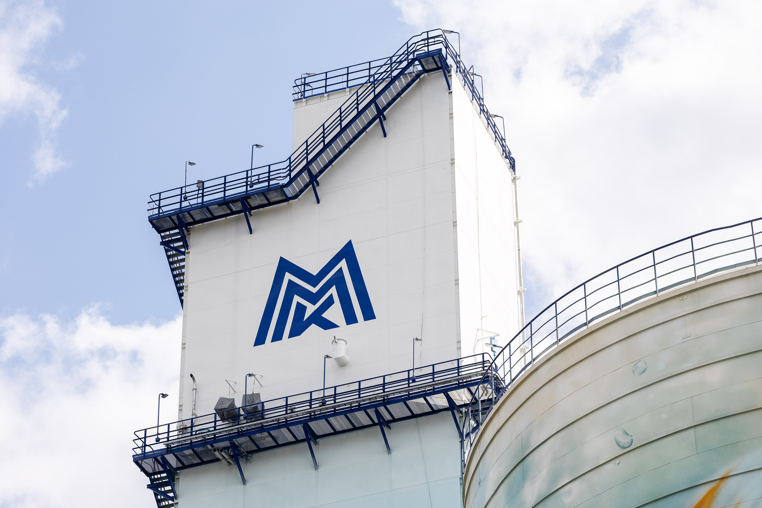 Съемка росписи на ММК. Фотограф Родион Нарудинов