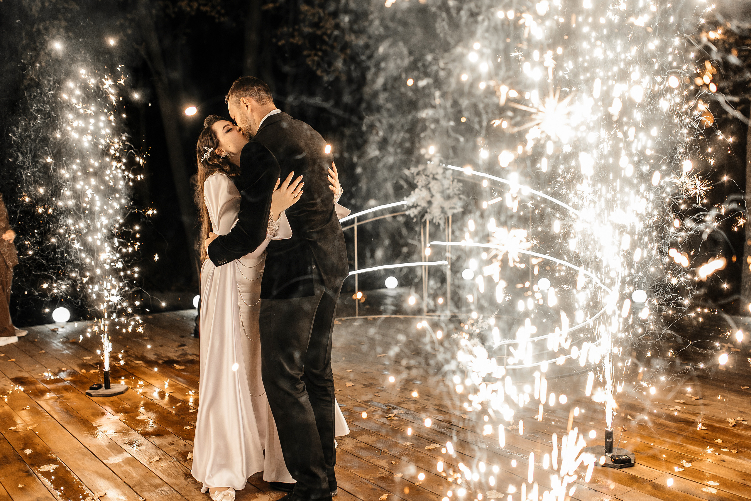 I WANT TO DIVE INTO YOUR OCEAN. MANGO EVENTS Организация свадеб и мероприятий