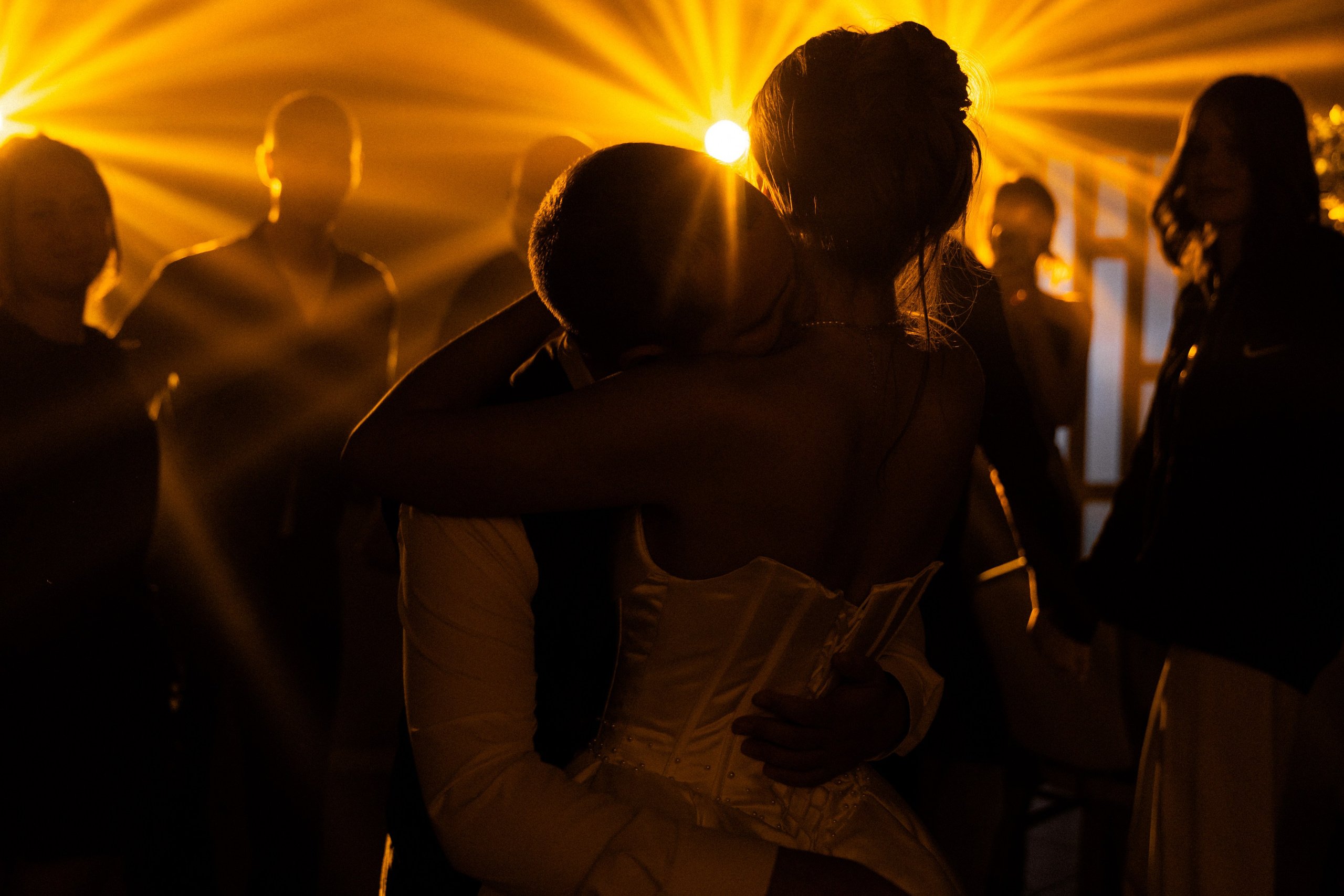 Свадебная фотосессия Анастасии и Игоря в Усадьбе Легенда. Свадебный фотограф в Минске/Беларуси Сергей Спиридонов