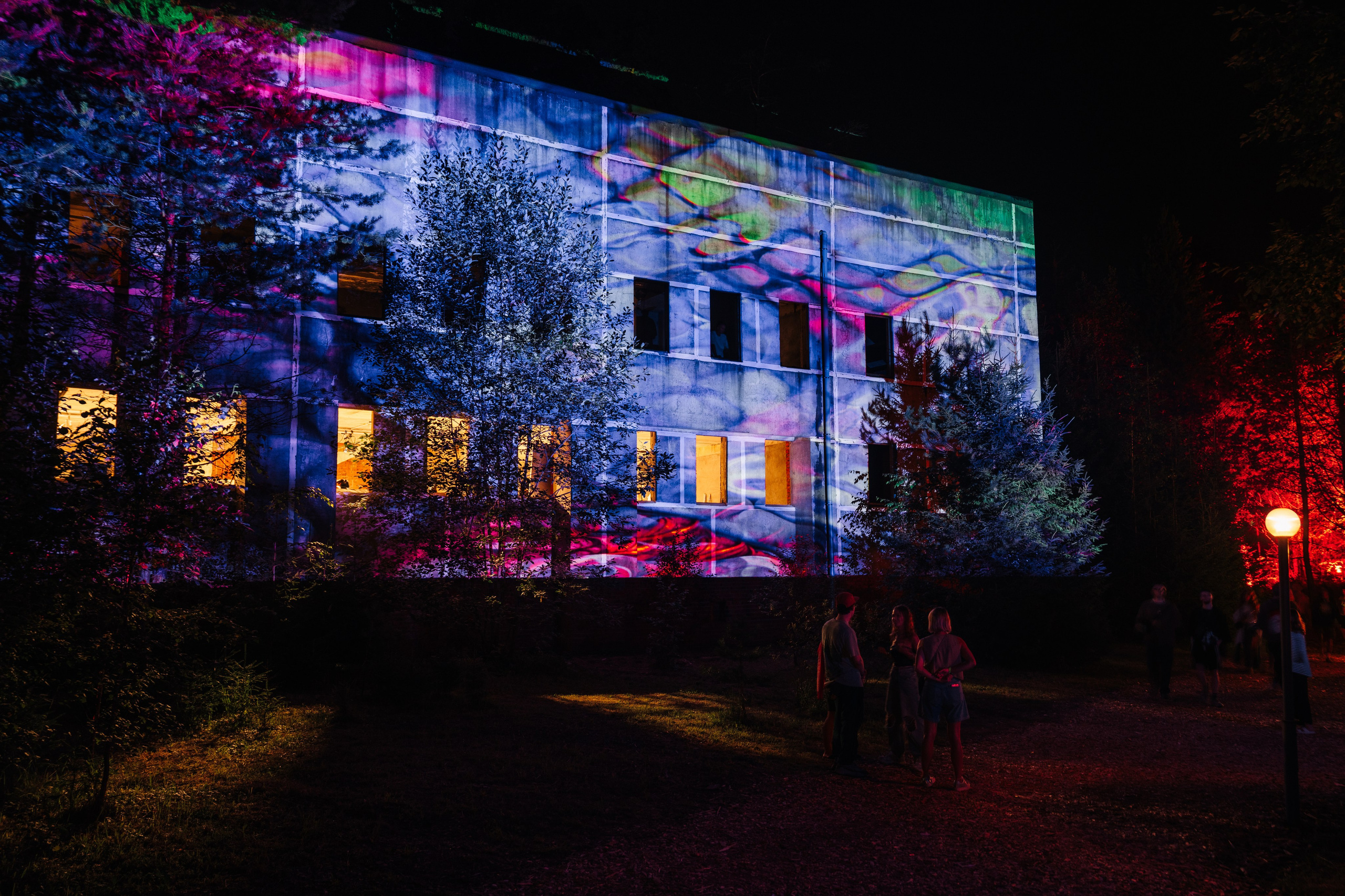 Outline 2024. @tomrus: Рустам Шагиморданов — фотограф