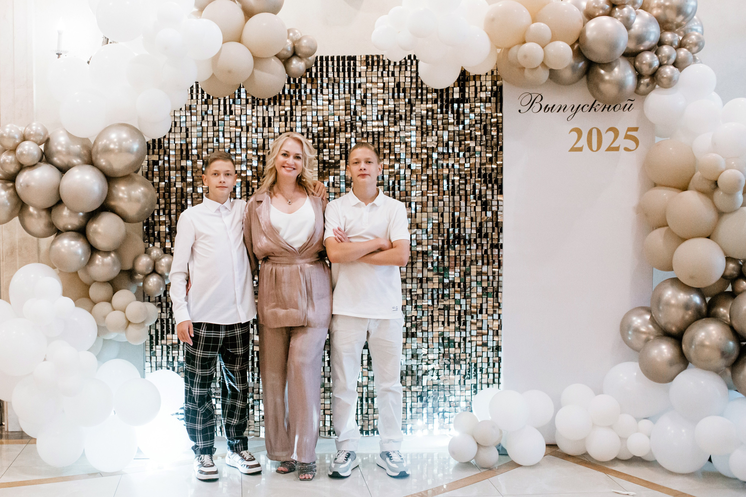 Выпускной 2025 (9класс) 124 школа. Фотограф в Челябинске Ополихина Анна