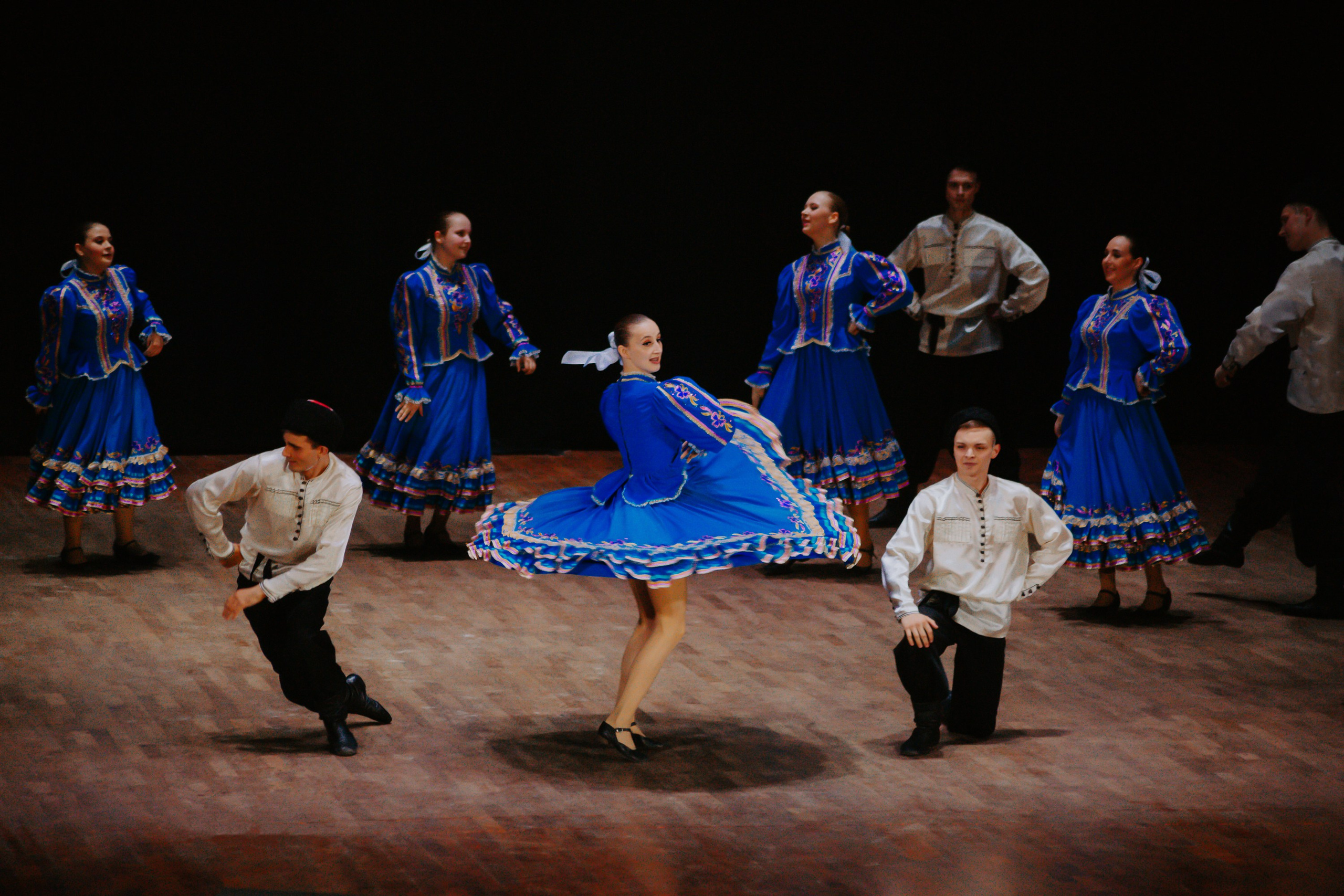«Уральский сувенир». Концерт танцевальной студии. Фотограф в Челябинске Ополихина Анна