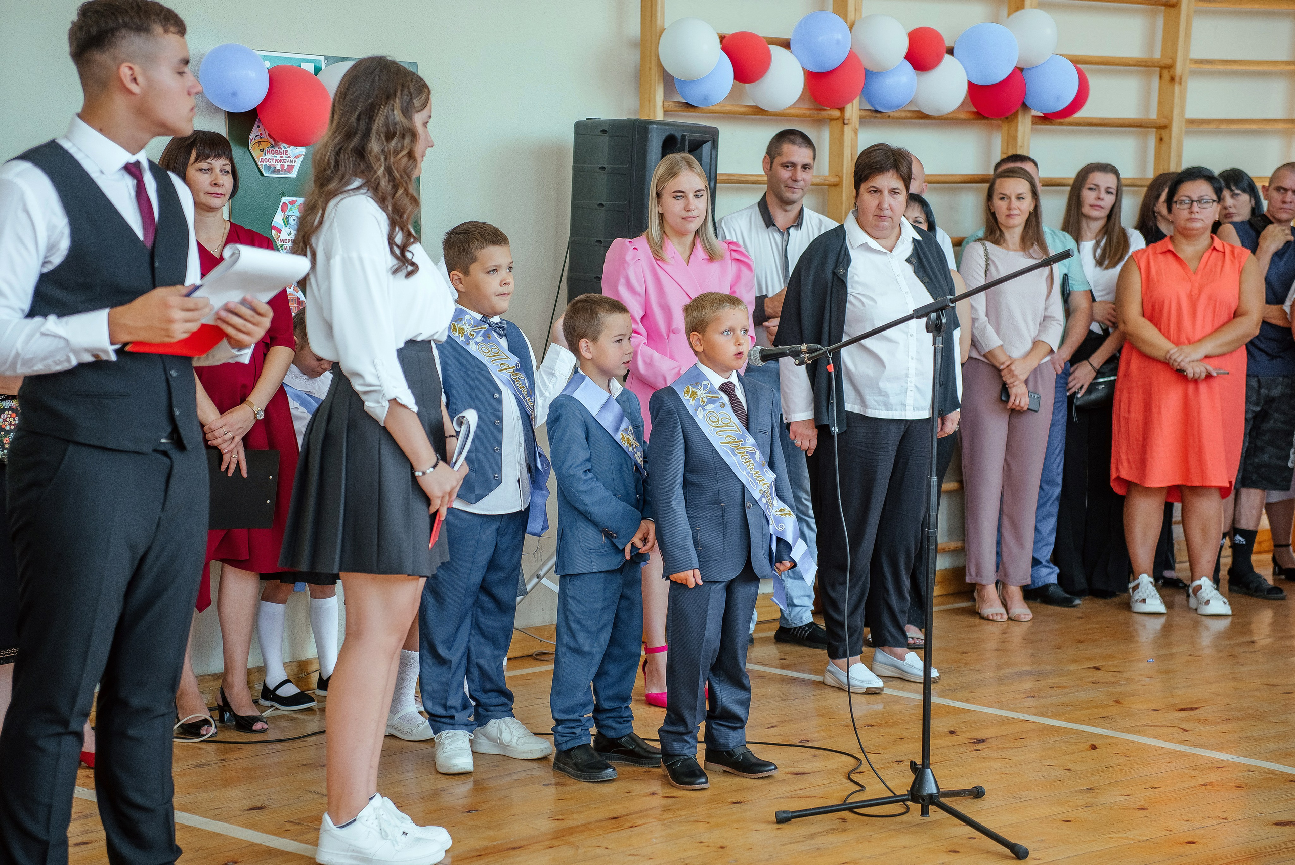 Линейка 2024. Фотограф Галина Лисанова, г. Брянск