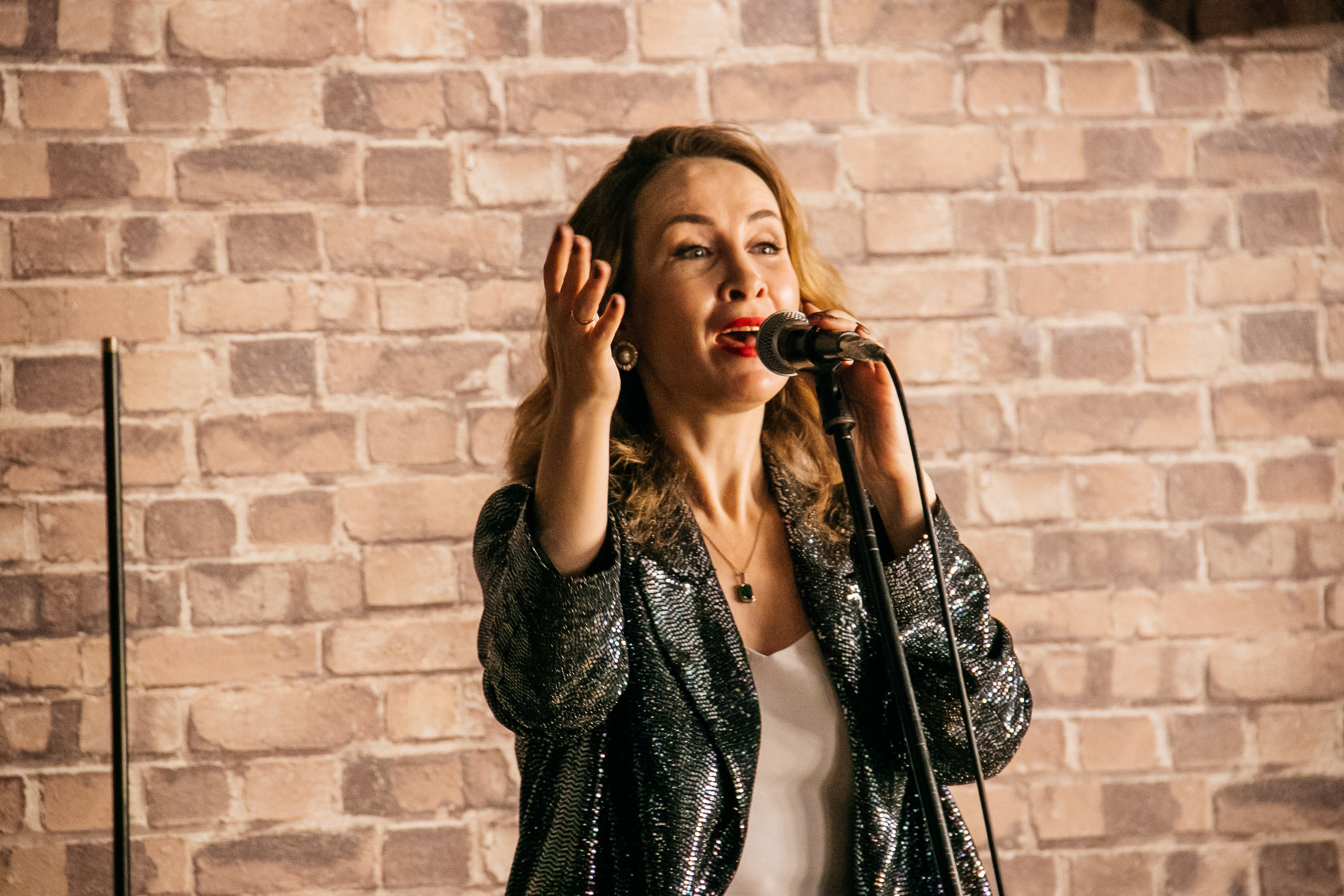 Отчетный концерт студентов вокального тренера Ксении Юрецкой 21.10.2023. Свадебный и семейный фотограф в Нижневартовске Татьяна Мартынова