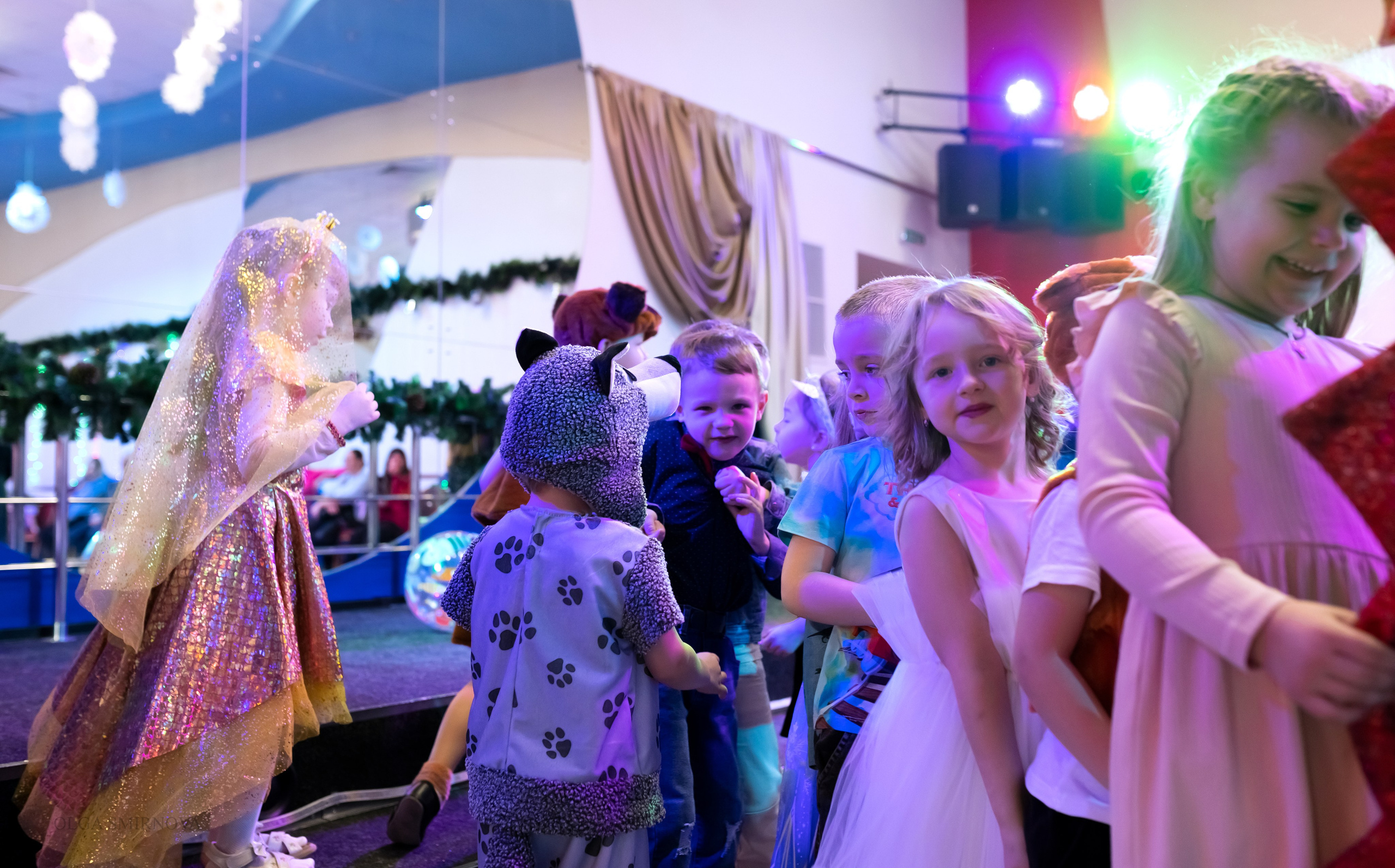 Утренник в ДОФ 04.01.25. Ольга Смирнова юрист, фотограф