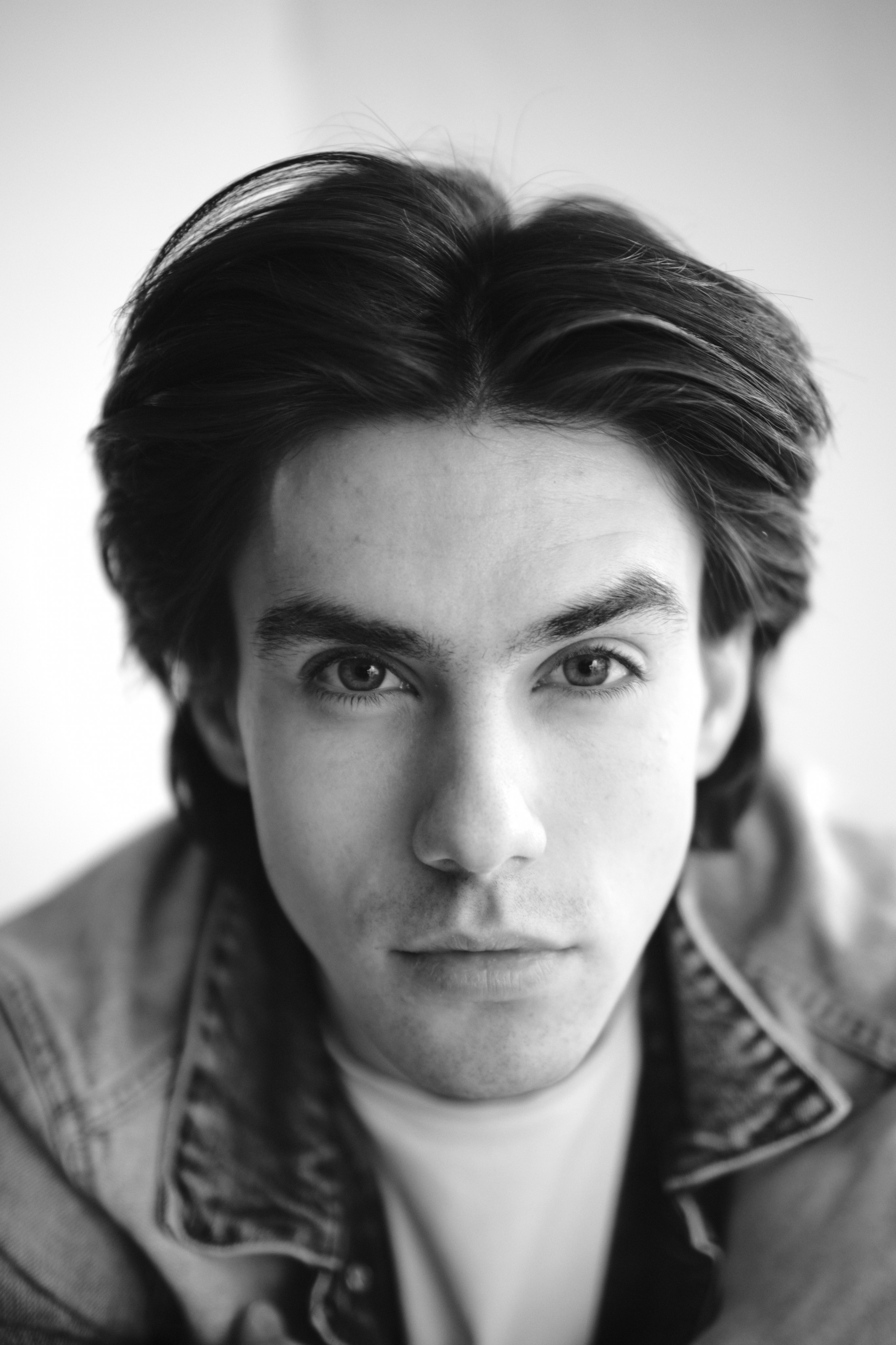 Артём — актёрские портреты. Фотограф в Москве Михаил Елизарьев