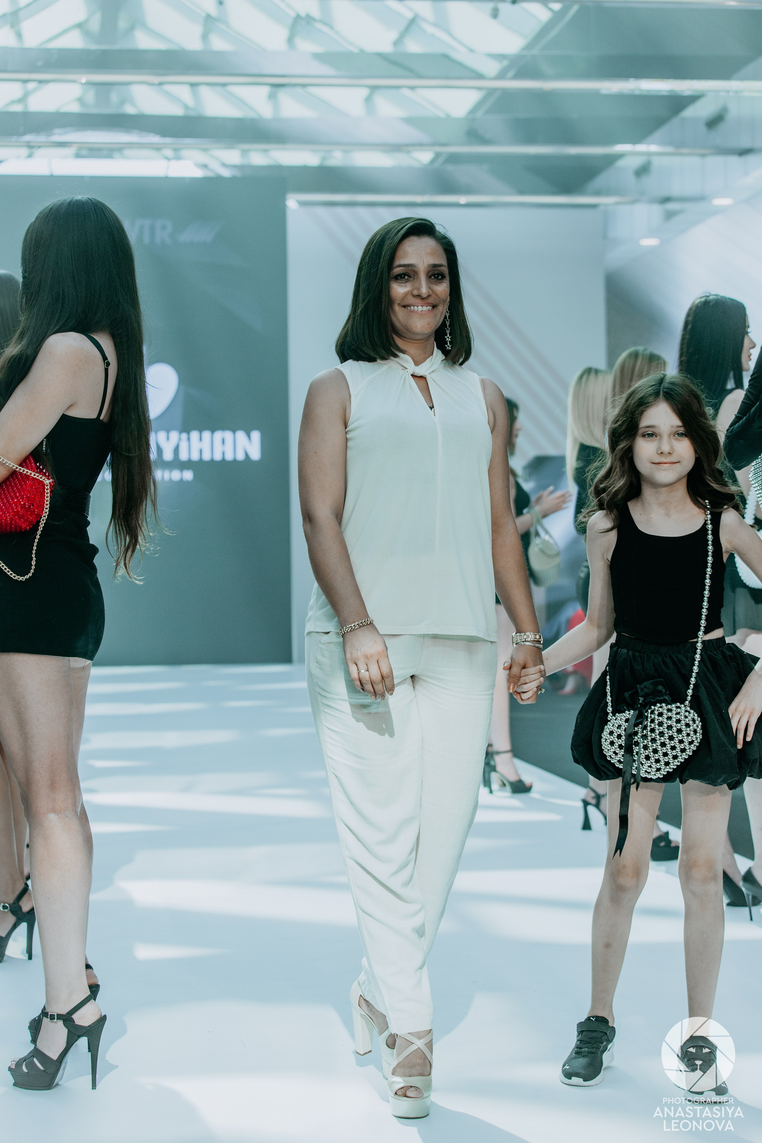 Fashion Week Türkiye [spring, 2025]. Anastasia Leonowa