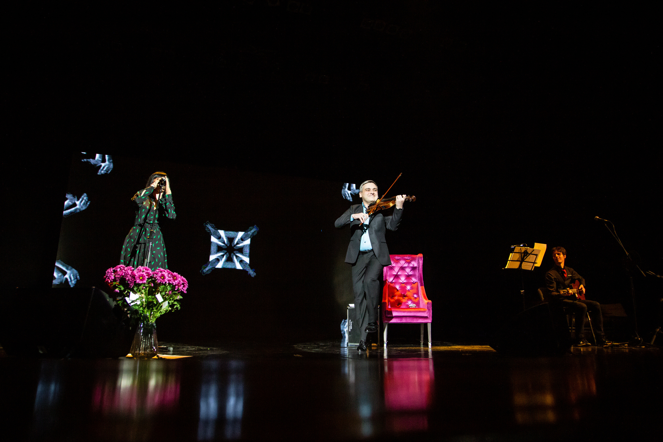 Поэтесса Юлия Соломонова. Бизнес фотограф в Новосибирске Александр Рощин