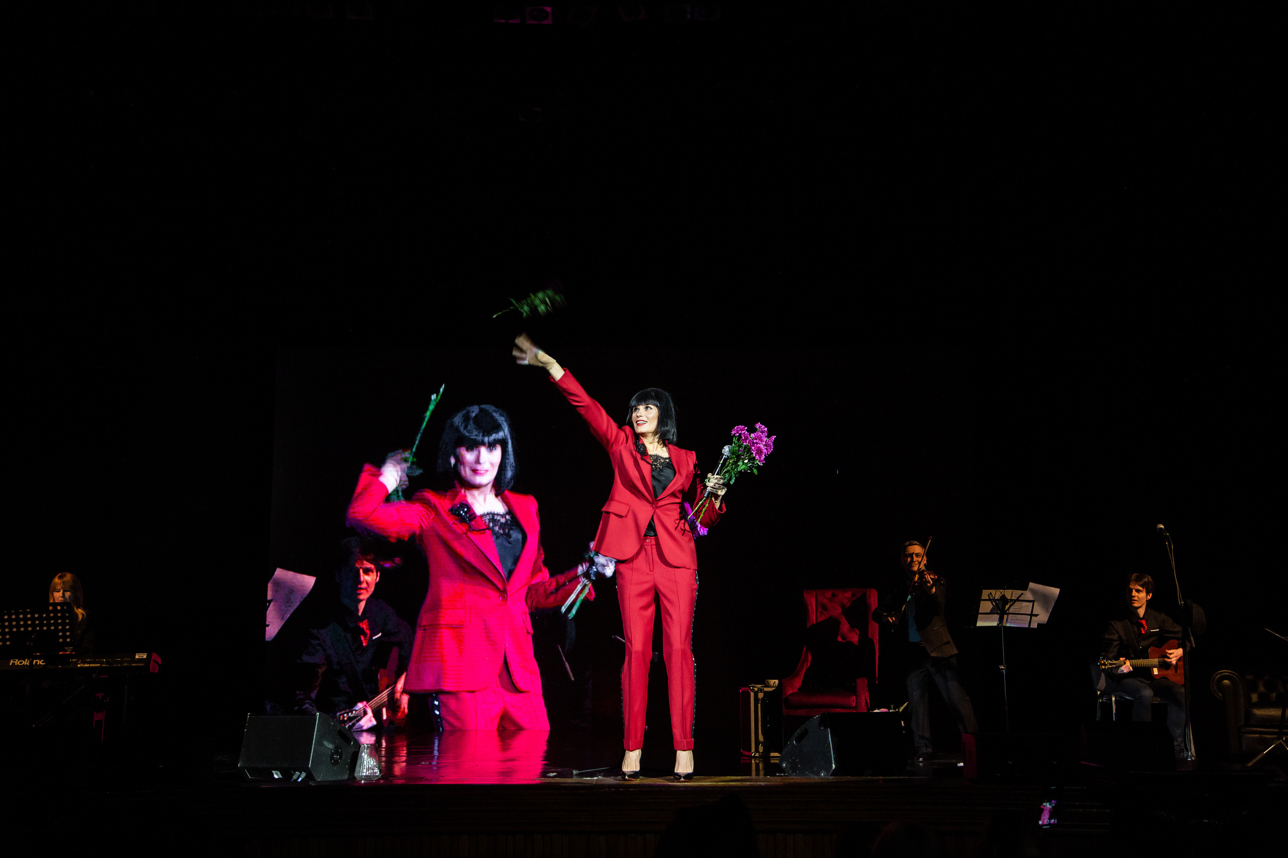 Поэтесса Юлия Соломонова. Бизнес фотограф в Новосибирске Александр Рощин