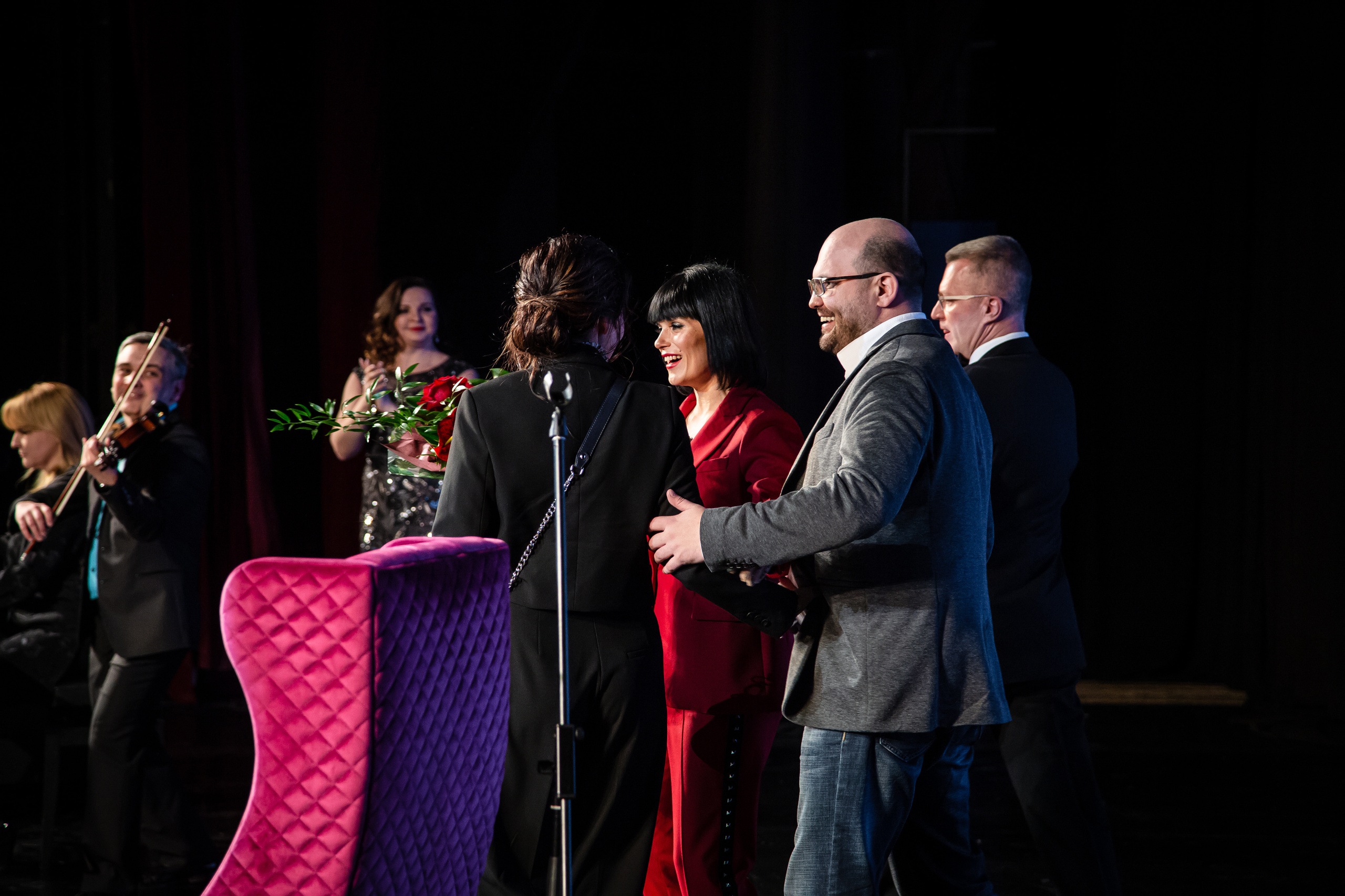 Поэтесса Юлия Соломонова. Бизнес фотограф в Новосибирске Александр Рощин