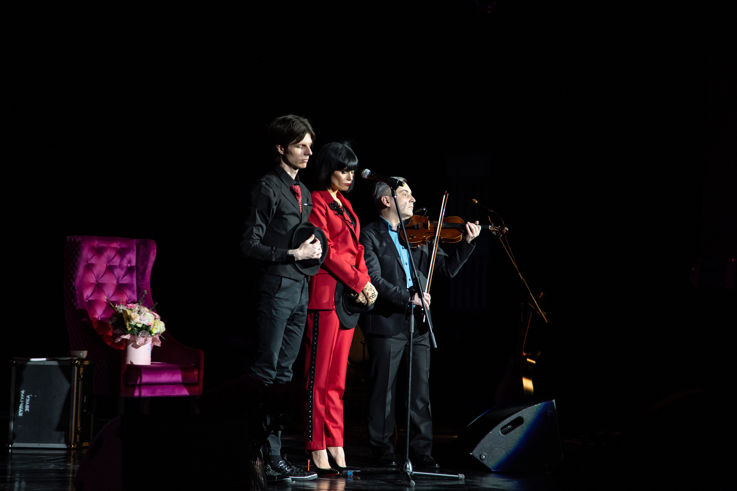 Поэтесса Юлия Соломонова. Бизнес фотограф в Новосибирске Александр Рощин