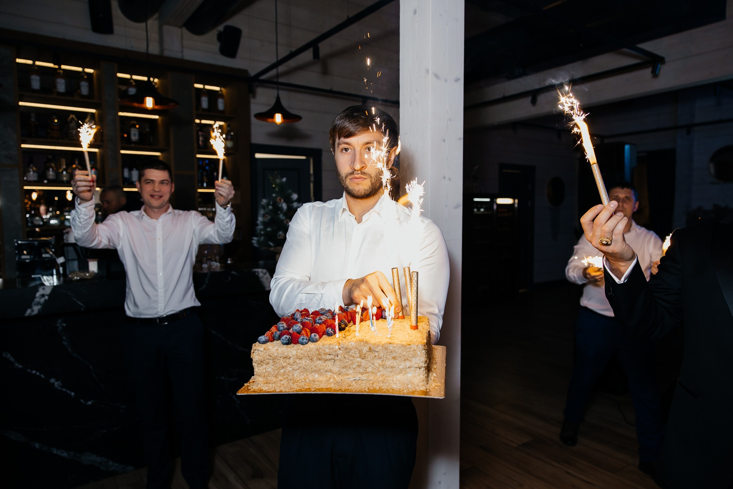 Денису 35 лет. Репортажный и свадебный фотограф Катерина Потапова