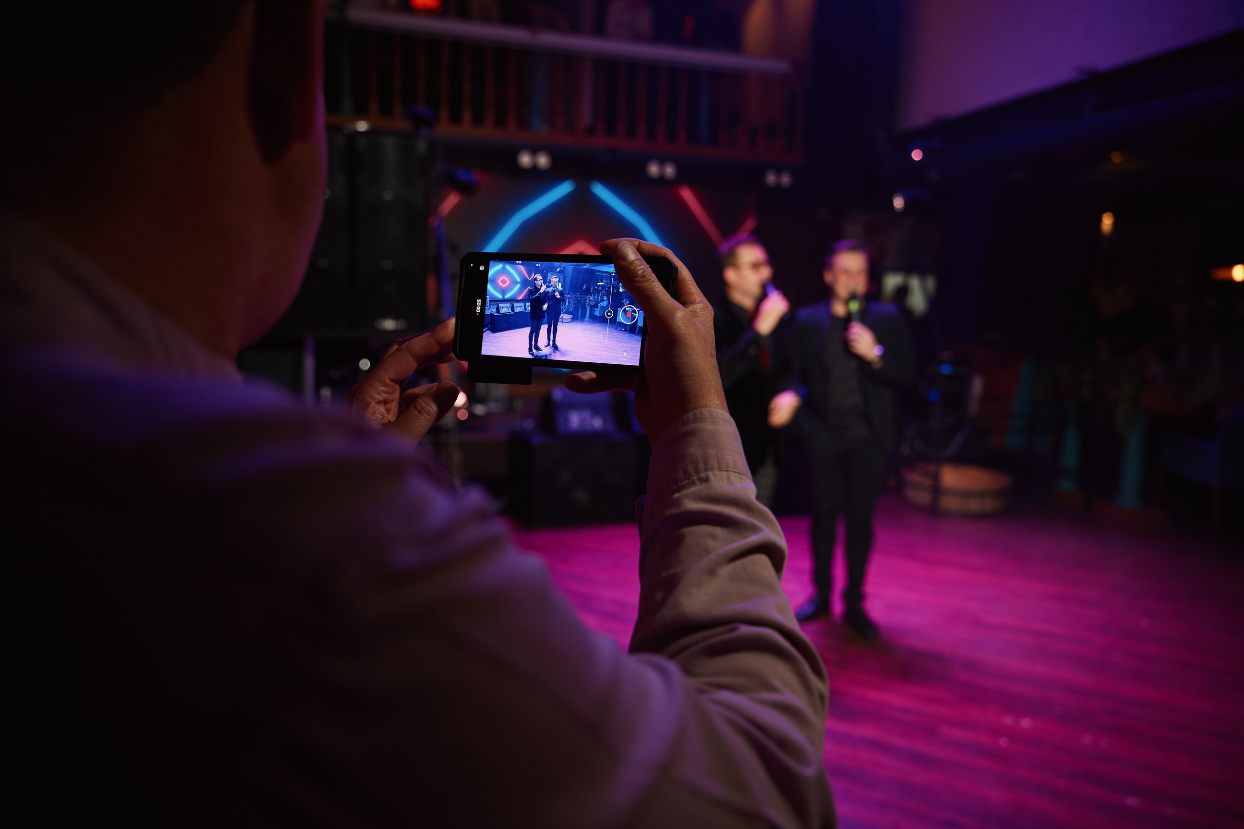 Арт-вечеринка 2026. Фотограф и видеограф в Кургане Леонид Корнильев