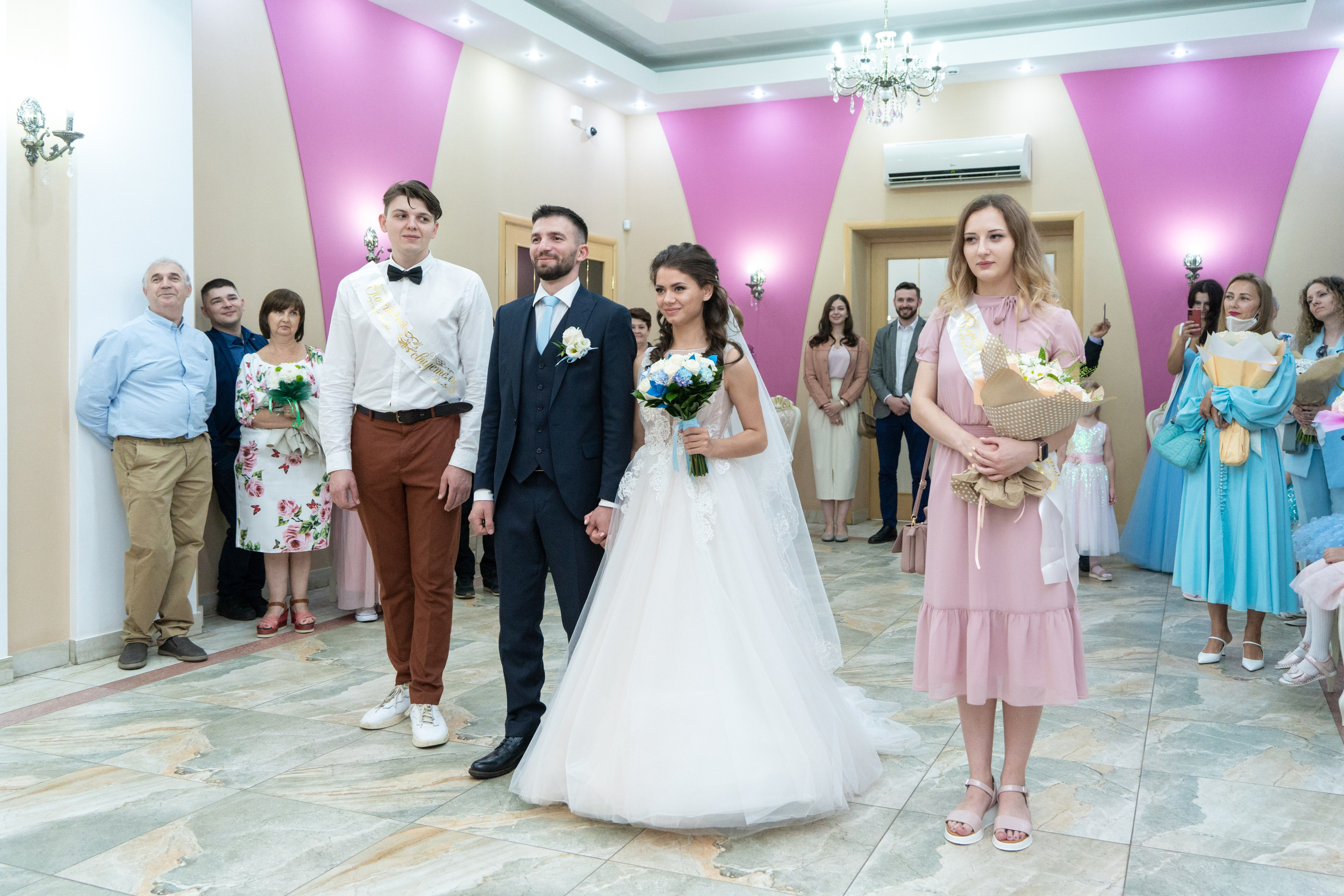 Ира и Ян. День свадьбы. Репортажный и интерьерный фотограф Александра Солдатова