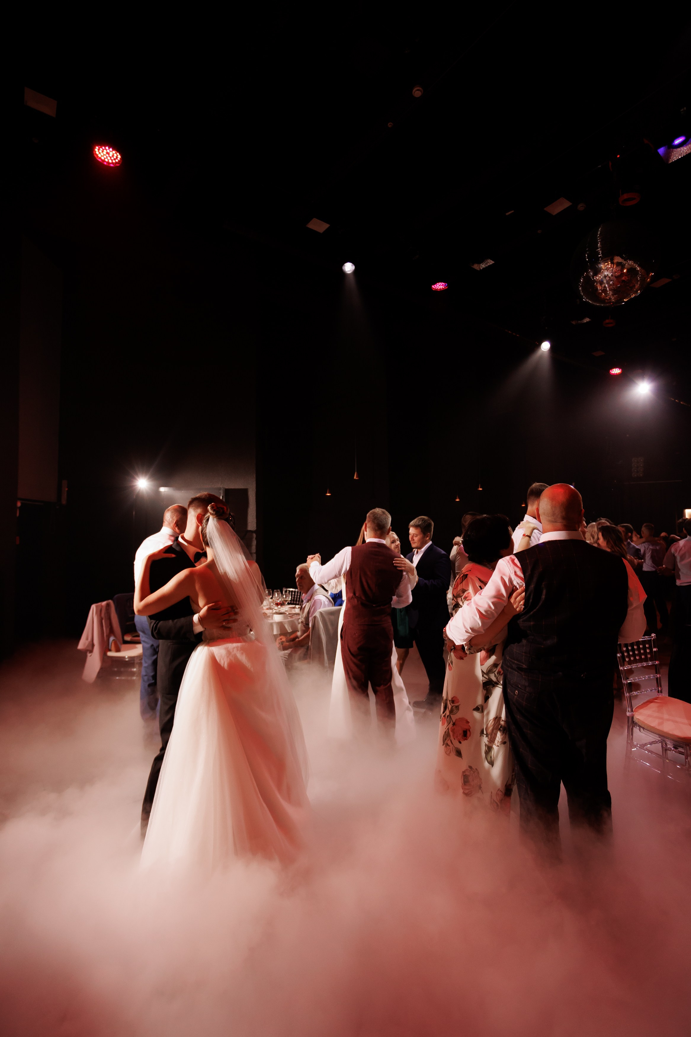 Свадебный фотограф Нижний Новгород. Свадебный и контент фотограф в Нижнем Новгороде Владимир Пресняков