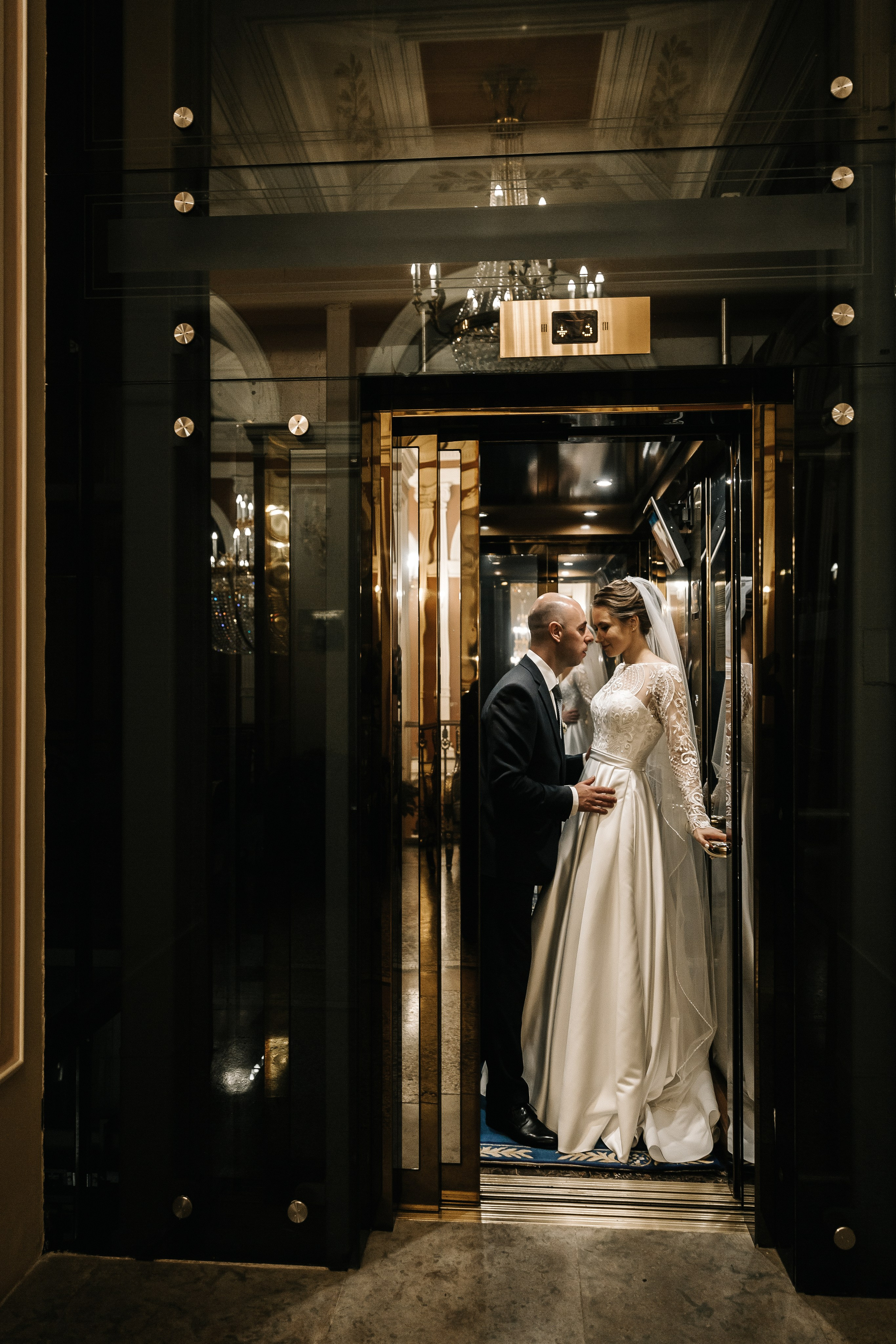 ОКТЯБРЬ | Дворец № 1 Талион, Особняк военного министра. Свадебный фотограф в Санкт-Петербурге Полина Корзухина