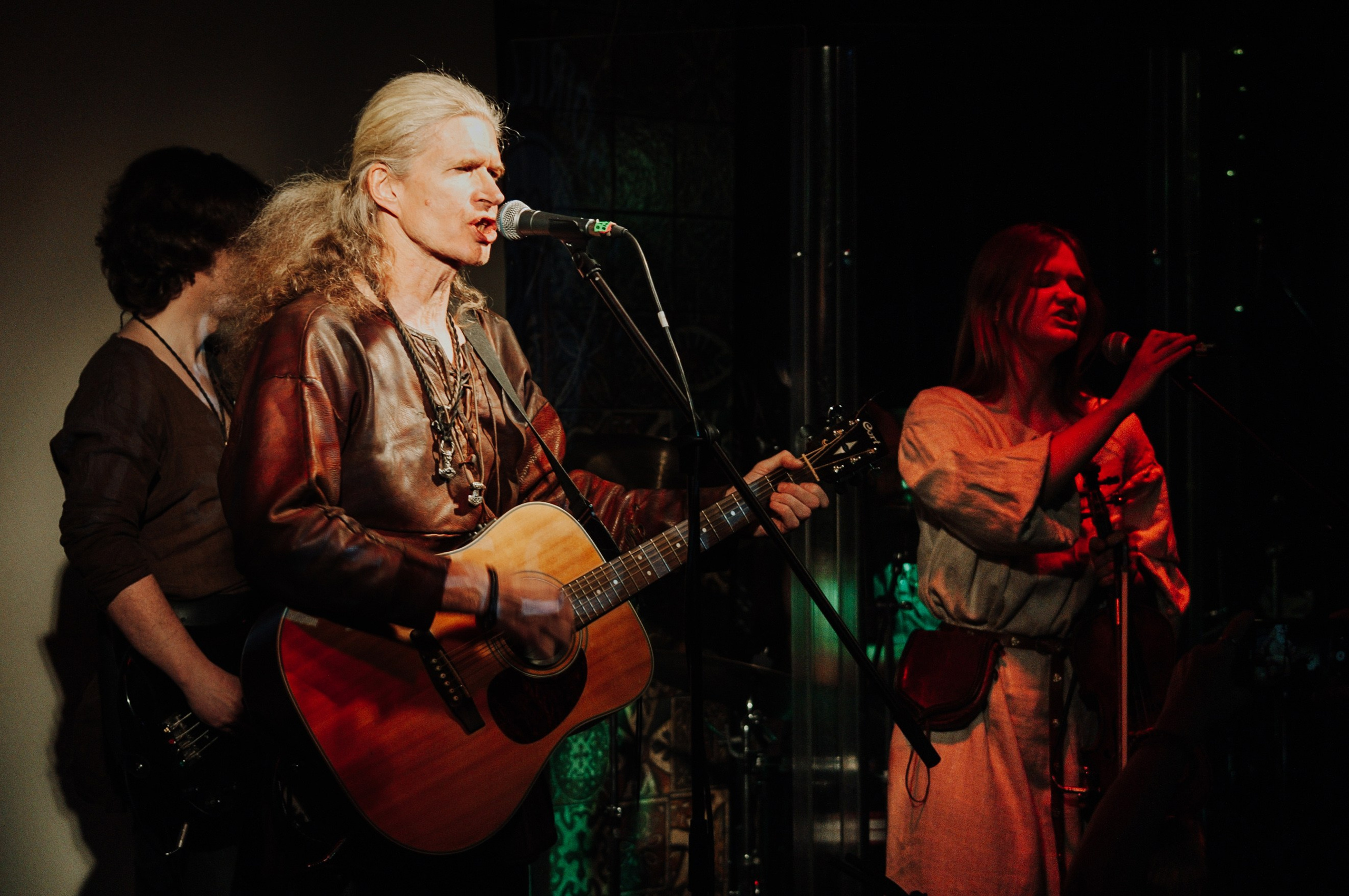 Выступление Spiritual Seasons в Петербурге. Портретный и лайфстайл фотограф в Санкт-Петербурге