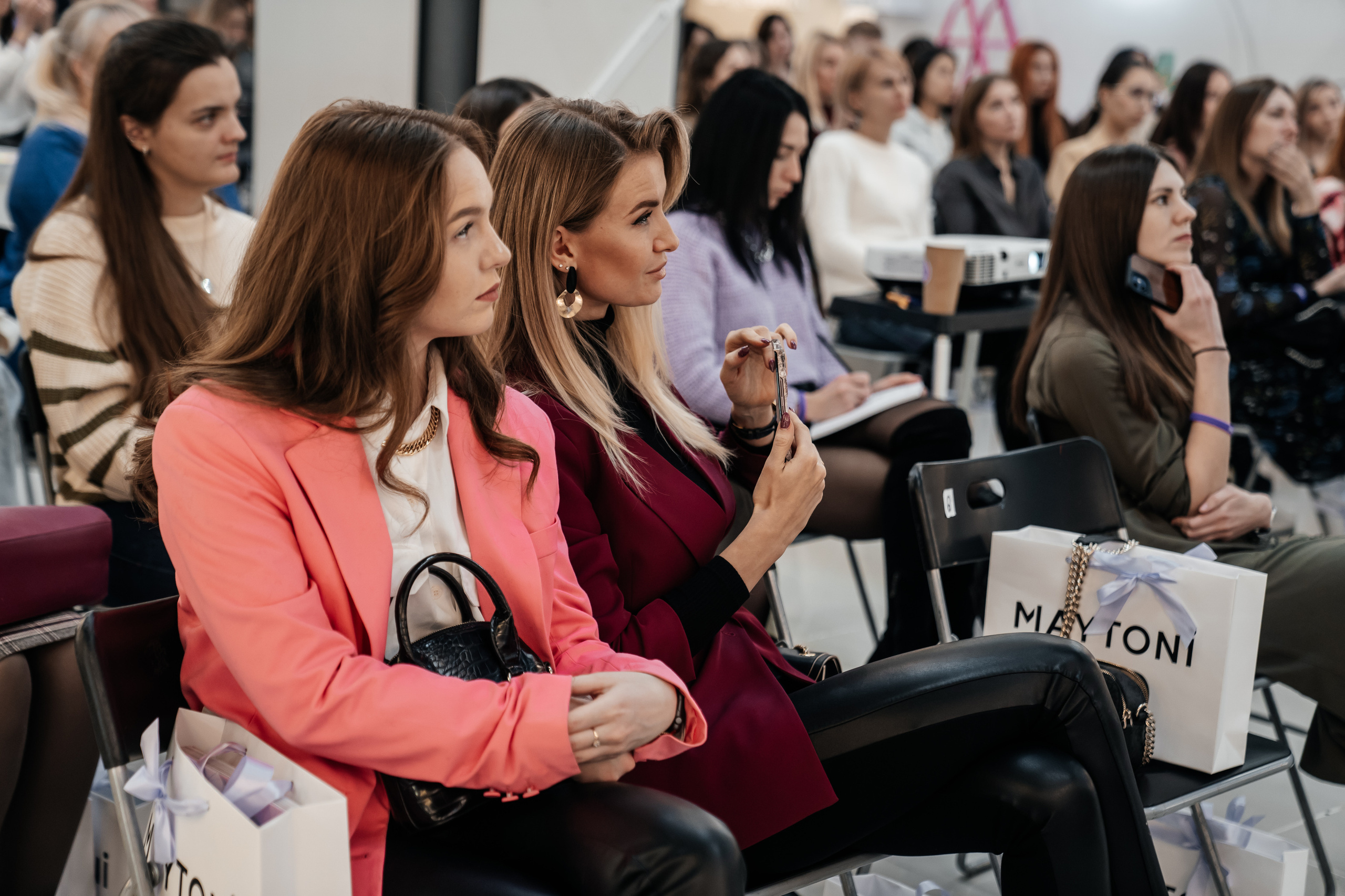 MAYTONI 2022 С В Е Т О Л О К. Свадебный и семейный фотограф В Барнауле Нечаева Таня